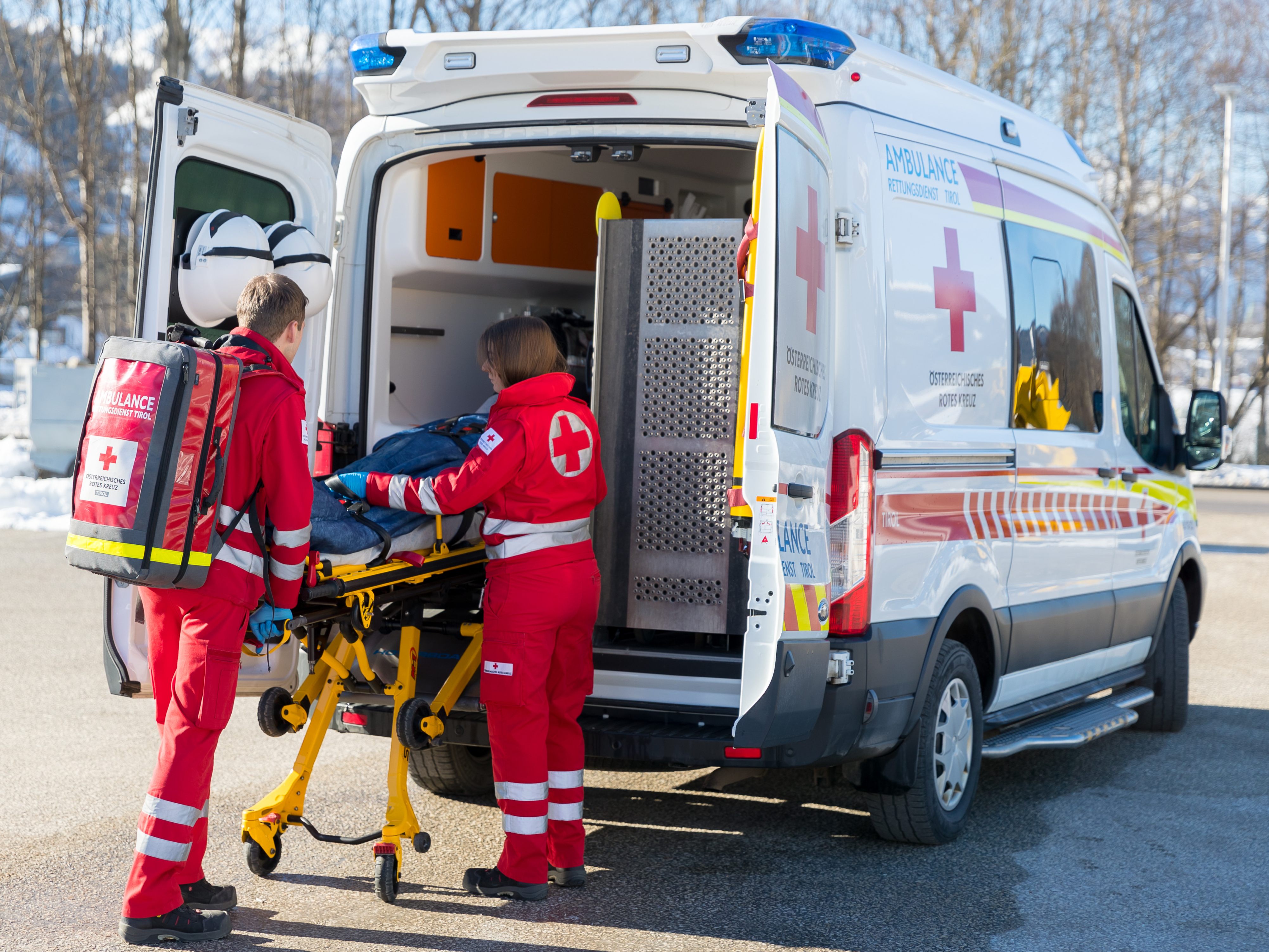 Die Rettungsorganisationen in Niederösterreich erhalten zehn Millionen Euro zusätzlich. Die Rettungsorganisationen in Niederösterreich erhalten zehn Millionen Euro zusätzlich.