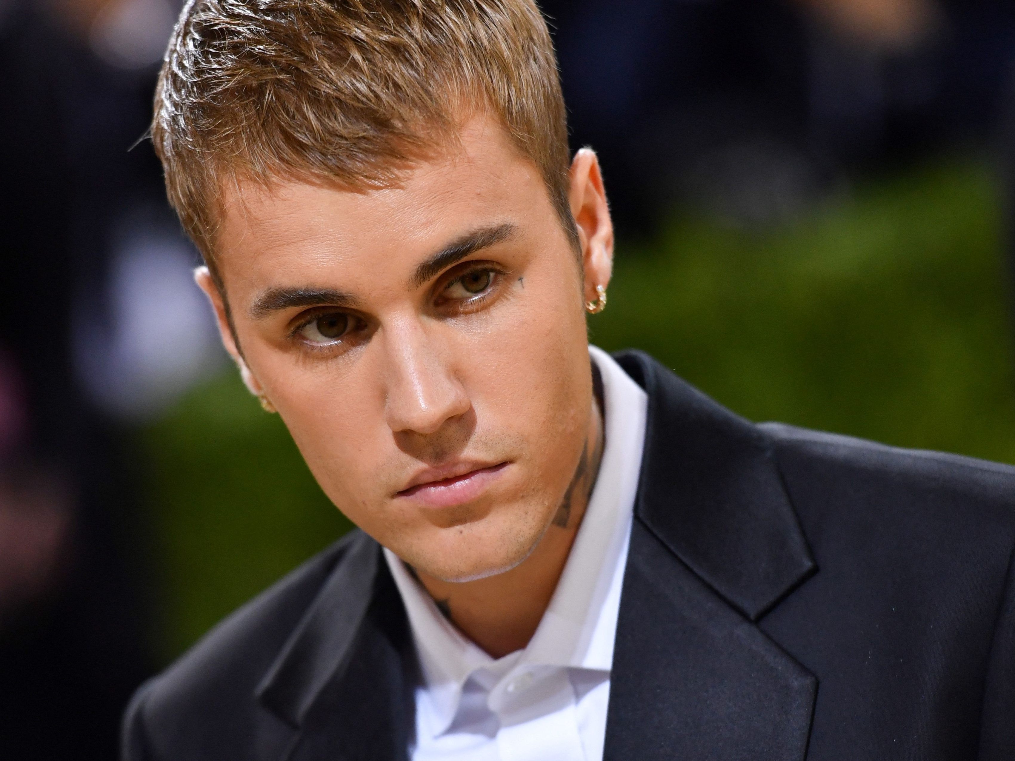 Justin Bieber unterbricht erneut seine Welttournee. Justin Bieber unterbricht erneut seine Welttournee.