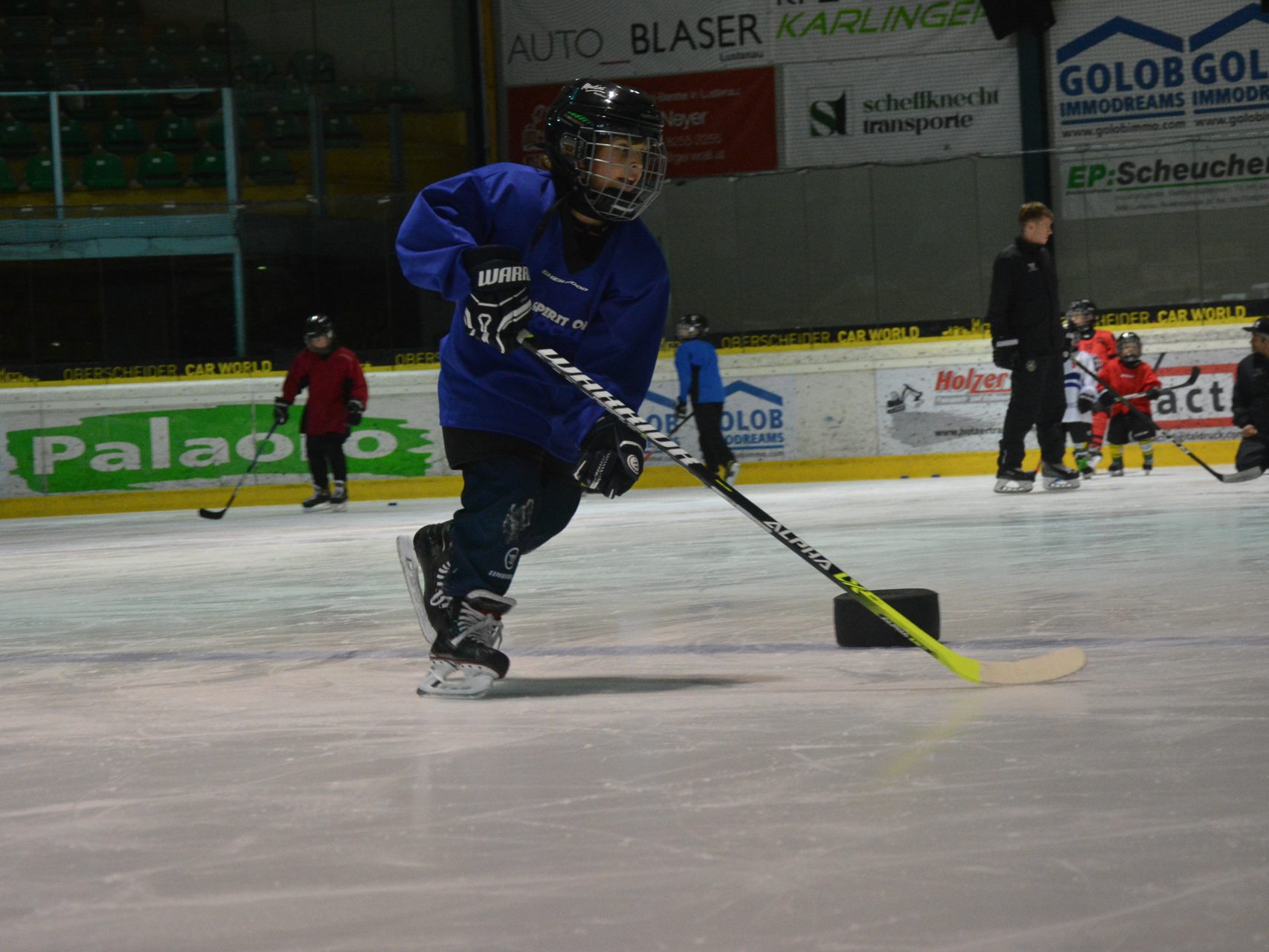 Der EHC Lustenau lässt Kinder beim Tag der offenen Tür in die Eishockey-Welt schnuppern. Der EHC Lustenau lässt Kinder beim Tag der offenen Tür in die Eishockey-Welt schnuppern.