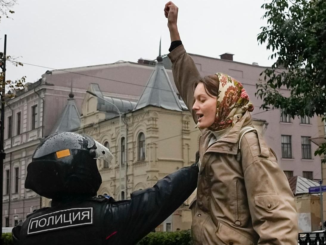 Frauen gegen Putin Frauen gegen Putin