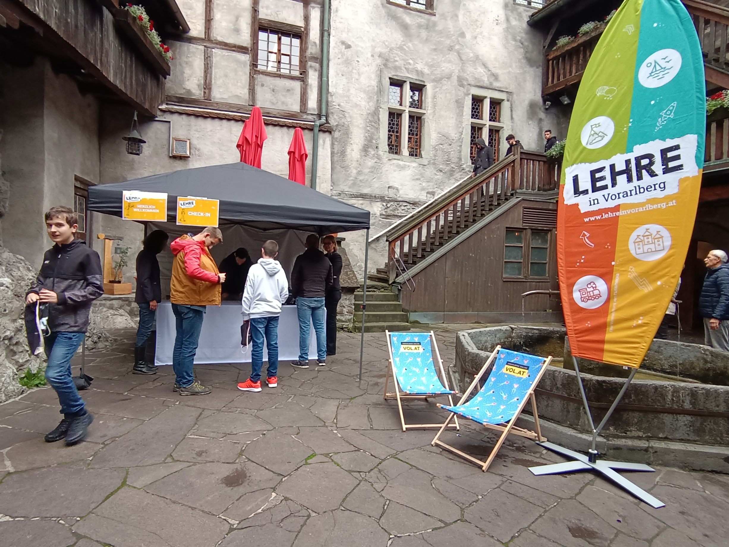 Lehrlingsmesse in der Burg stieß auf großes Interesse. Lehrlingsmesse in der Burg stieß auf großes Interesse.
