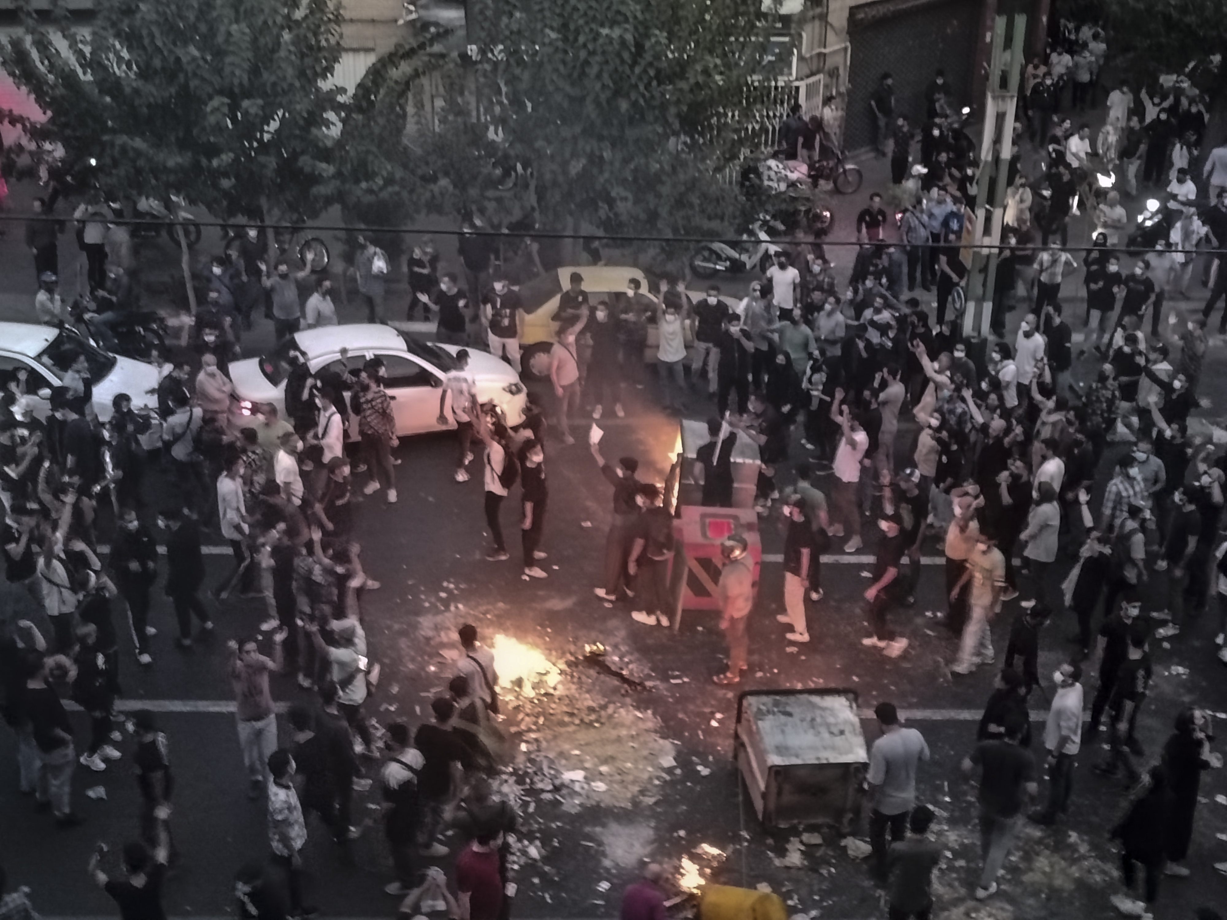 Bei den Protesten im Iran soll auch ein Österreicher festgenommen worden sein.