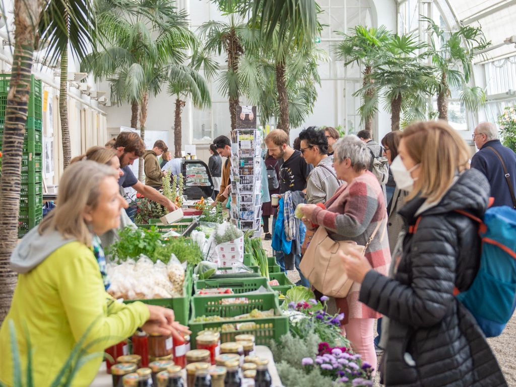 Bauernmarkt In Der Nähe Jetzt Geöffnet "Bauernmarkt unter Palmen" im Wiener Burggarten geht ins Finale