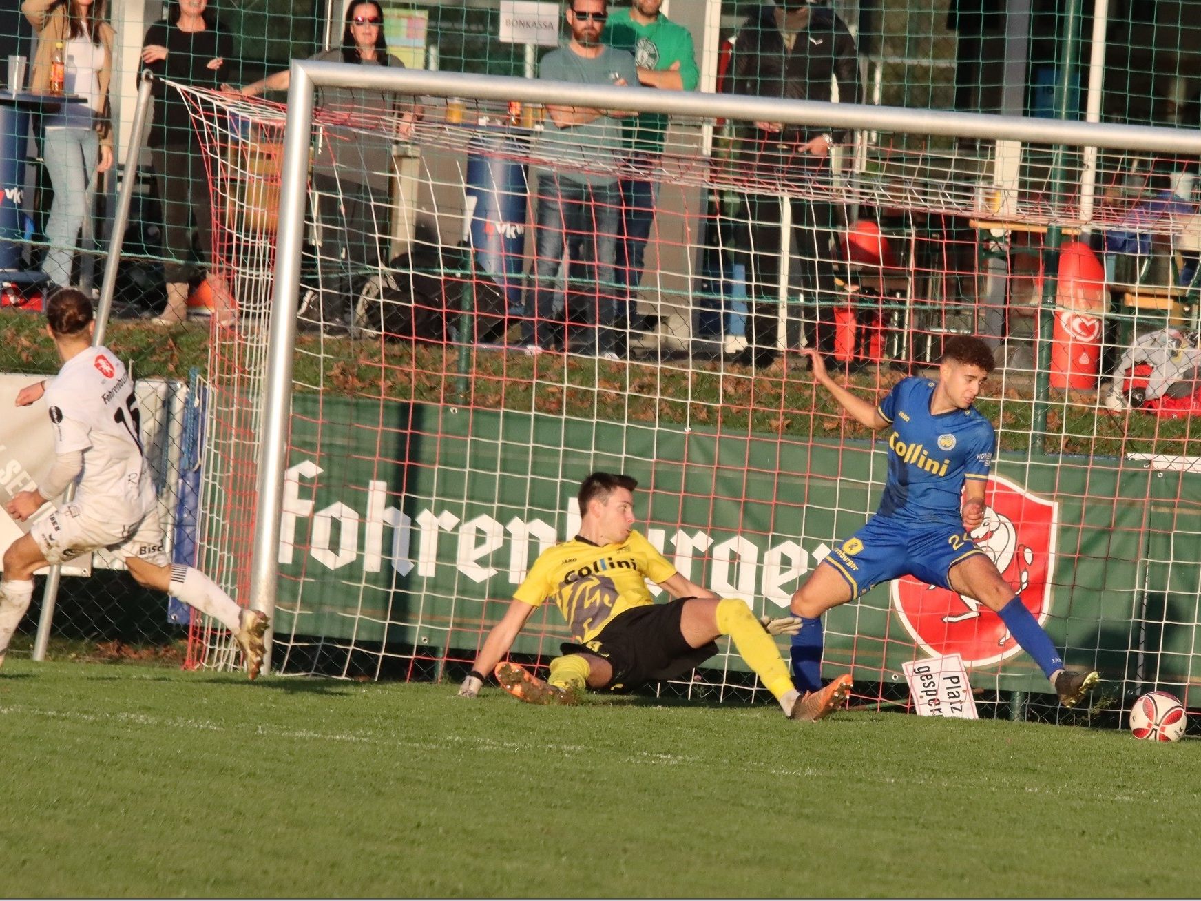 Mathias Bechter traf hier zum 2:1 für Rot-Weiß.