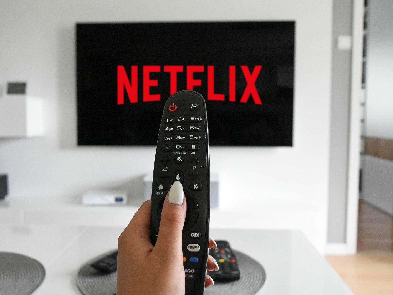 Netflix-Kunden sollen bei Account-Sharing ab 2023 zur Kasse gebeten werden.