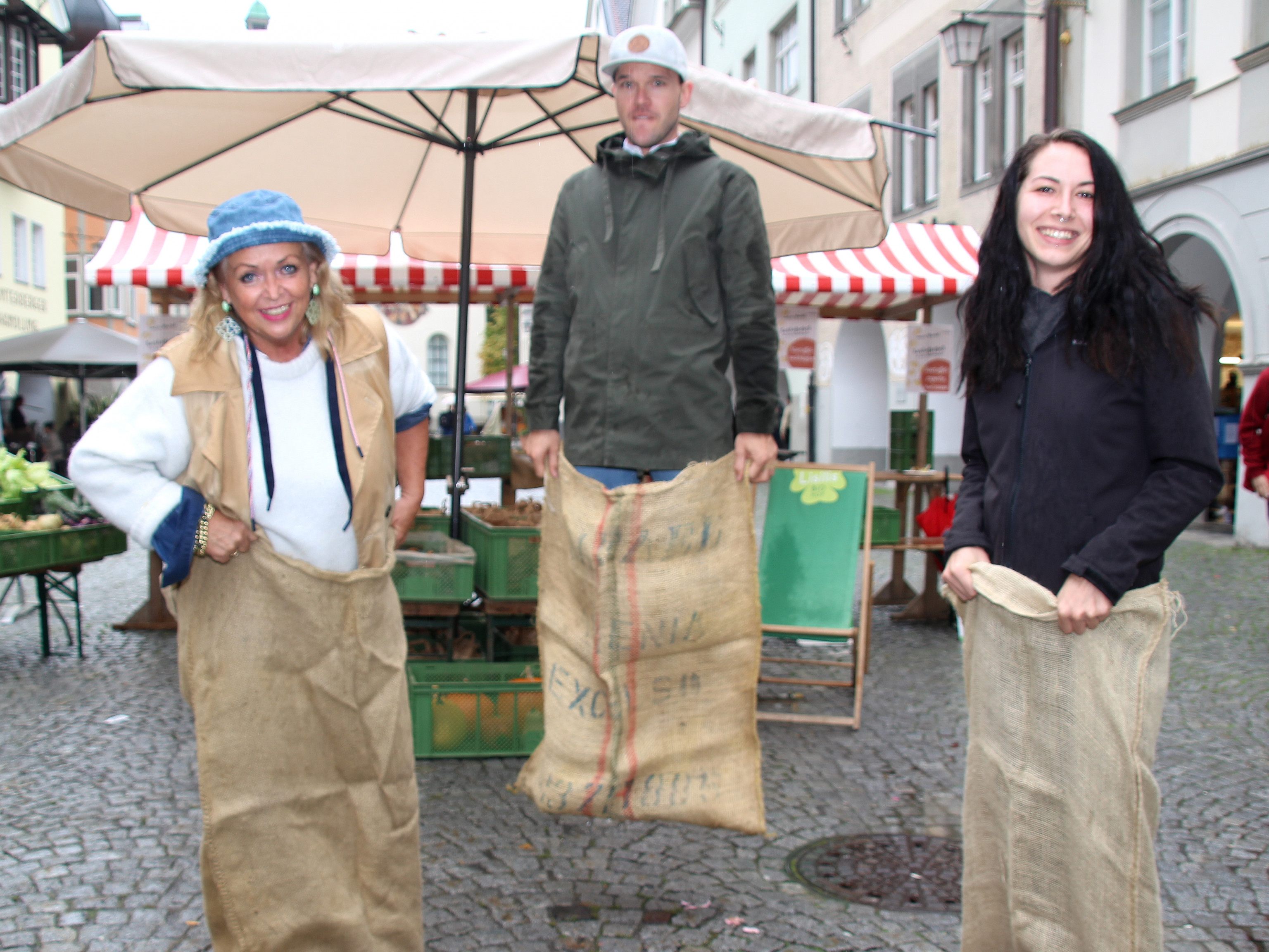 Nicht nur beim Sackhüpfen wurde die Kartoffel hochleben gelassen.