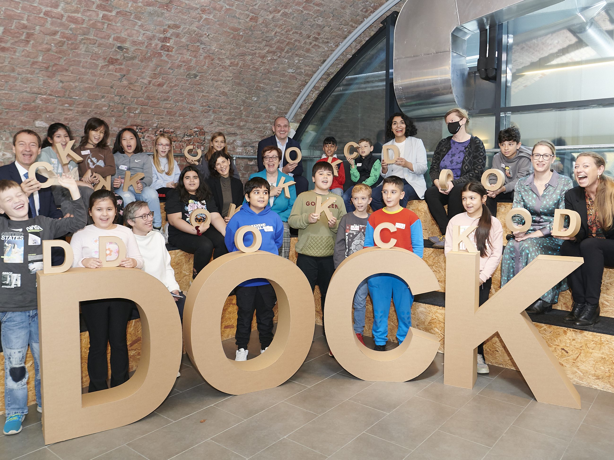 Mit "DOCK" startet die Kinderuni Wien ein ganzjähriges "Labor für Zukunfstfragen". Mit "DOCK" startet die Kinderuni Wien ein ganzjähriges "Labor für Zukunfstfragen".