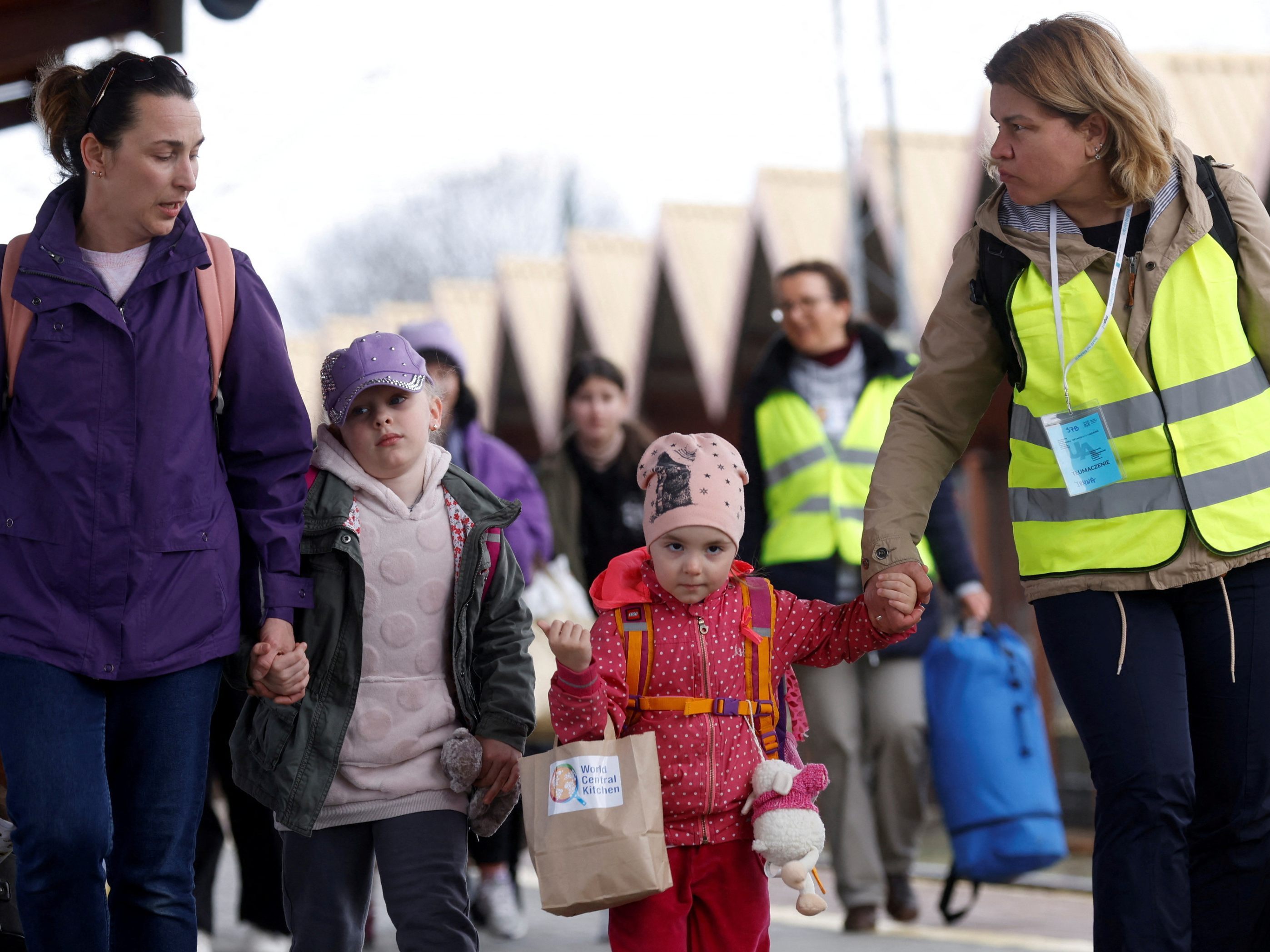Ukrainische Flüchtlinge kommen in Deutschland an. (Reuters) Ukrainische Flüchtlinge kommen in Deutschland an. (Reuters)