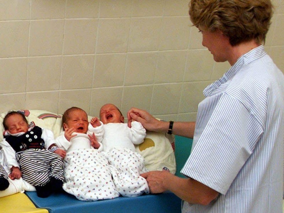 Hebammen sollen in NÖ ein höheres Einstiegsgehalt bekommen. Hebammen sollen in NÖ ein höheres Einstiegsgehalt bekommen.