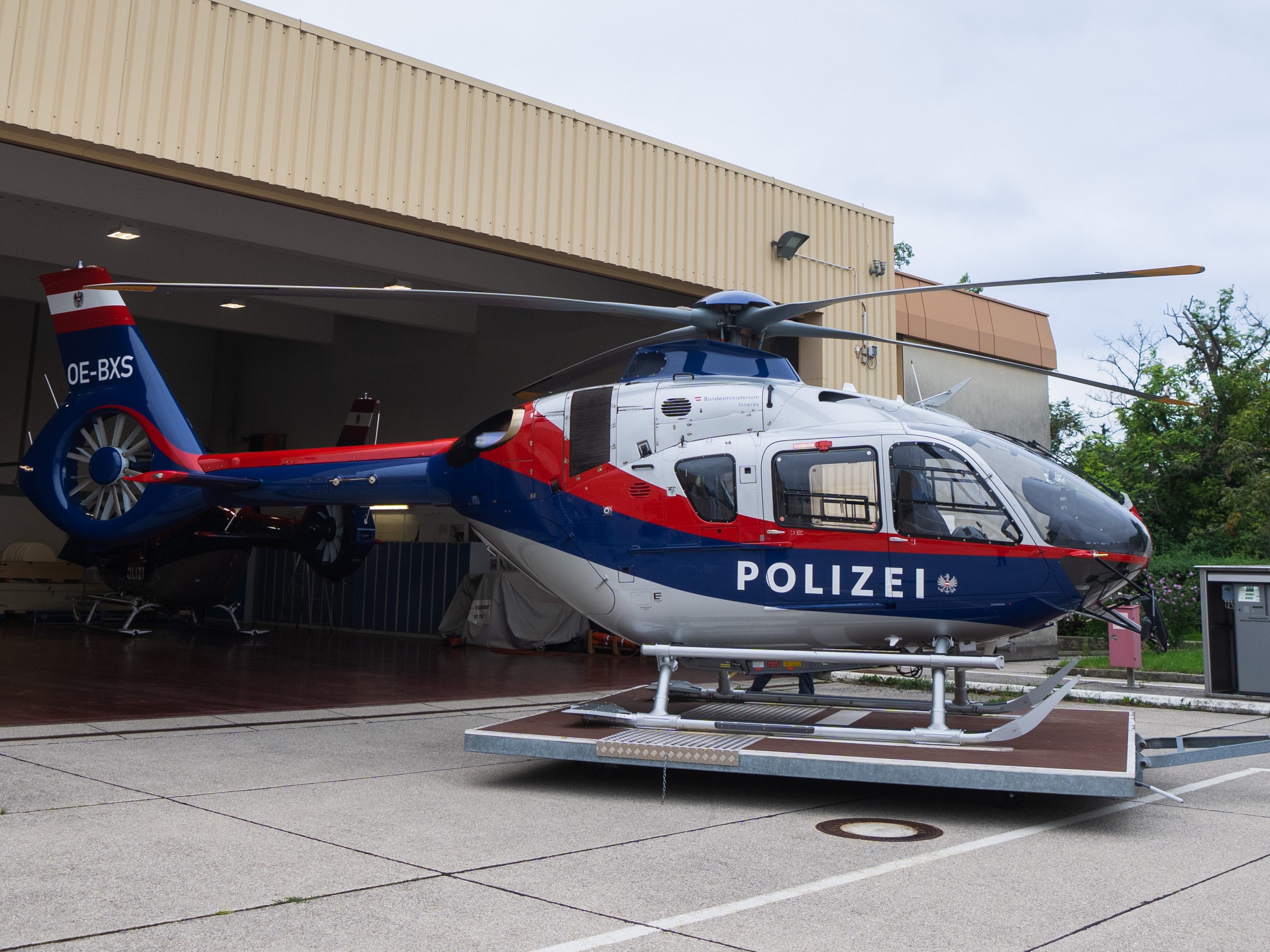 Das Innenministerium will vier neue Polizeihubschrauber bestellen.