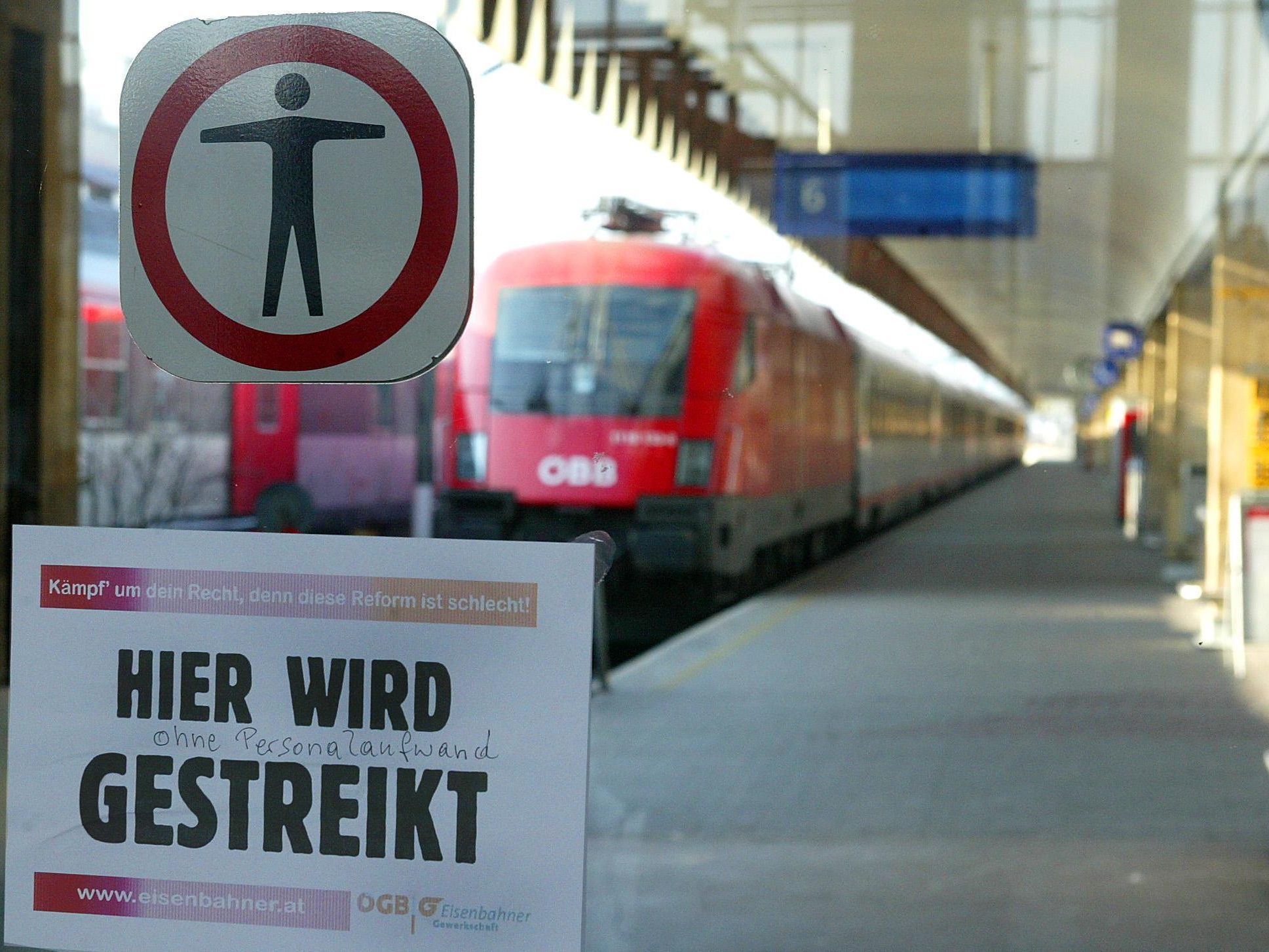 Österreichweiter Warnstreik der Eisenbahner für 28. November angesetzt. Österreichweiter Warnstreik der Eisenbahner für 28. November angesetzt.