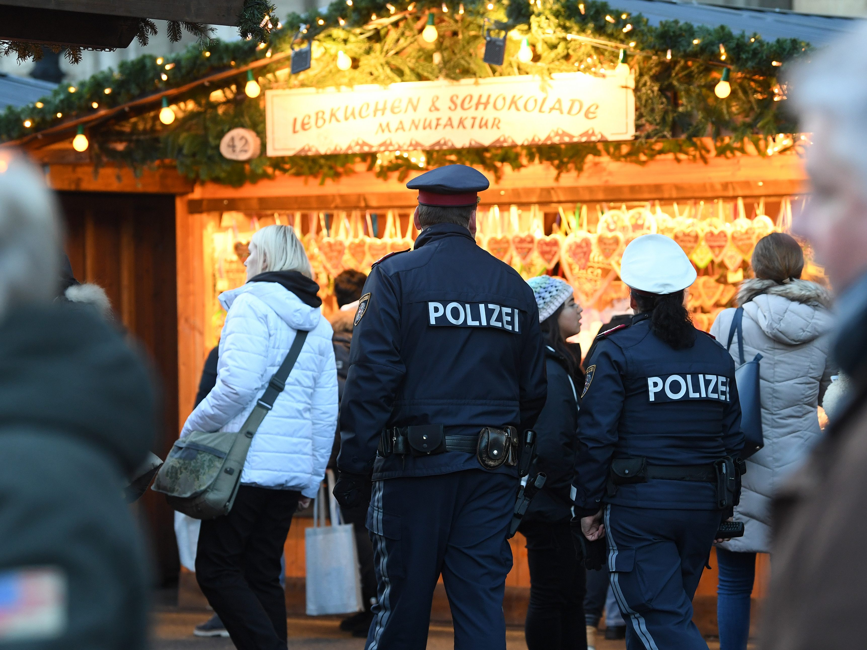 Die Wiener Polizei ist auf den Wiener Christkindlmärkten regelmäßig im Einsatz.