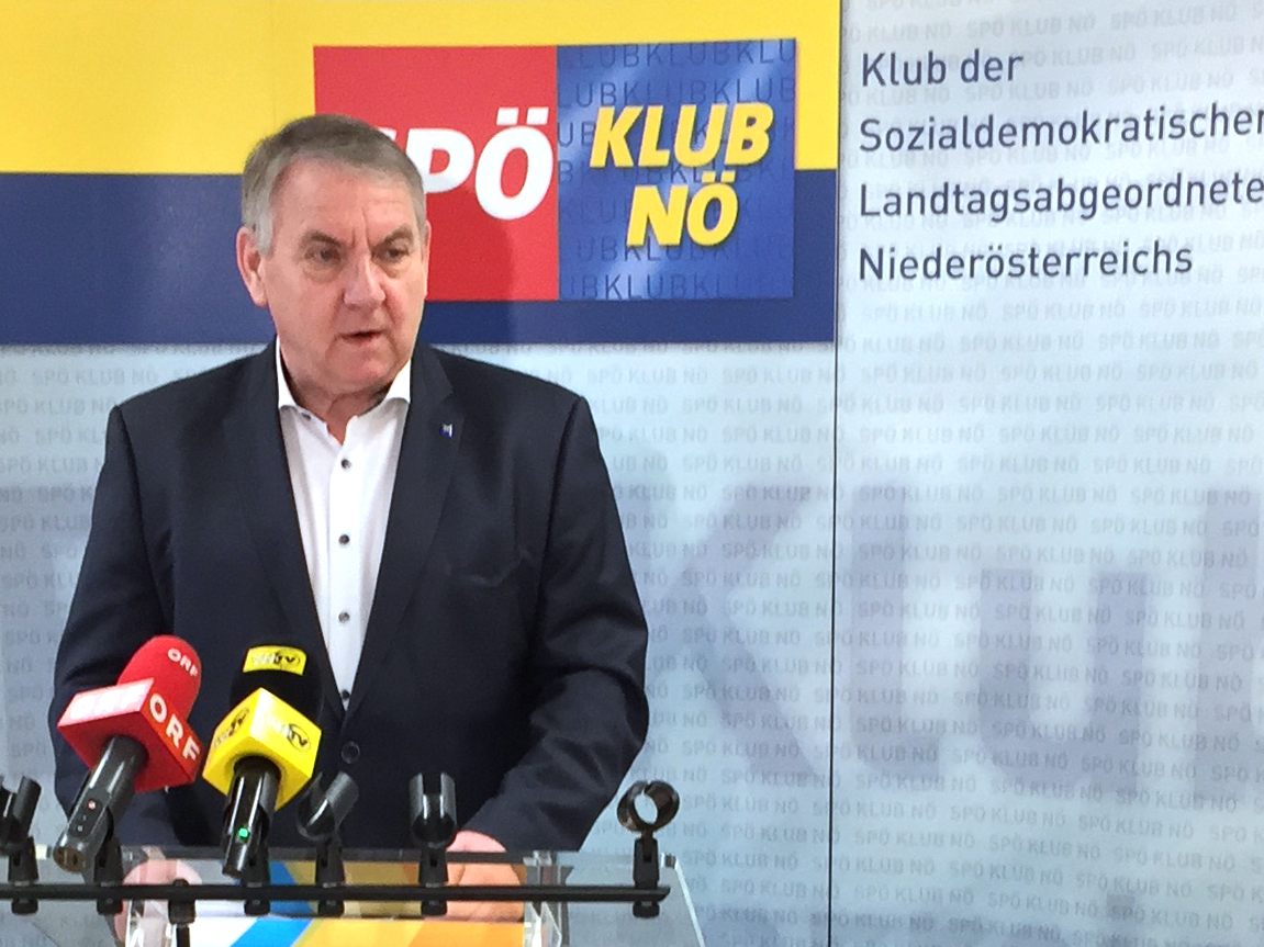 Klubobmann Hundsmüller kündigte einen Resolutionsantrag für ein kostenloses Nachmittagsangebot an. Klubobmann Hundsmüller kündigte einen Resolutionsantrag für ein kostenloses Nachmittagsangebot an.