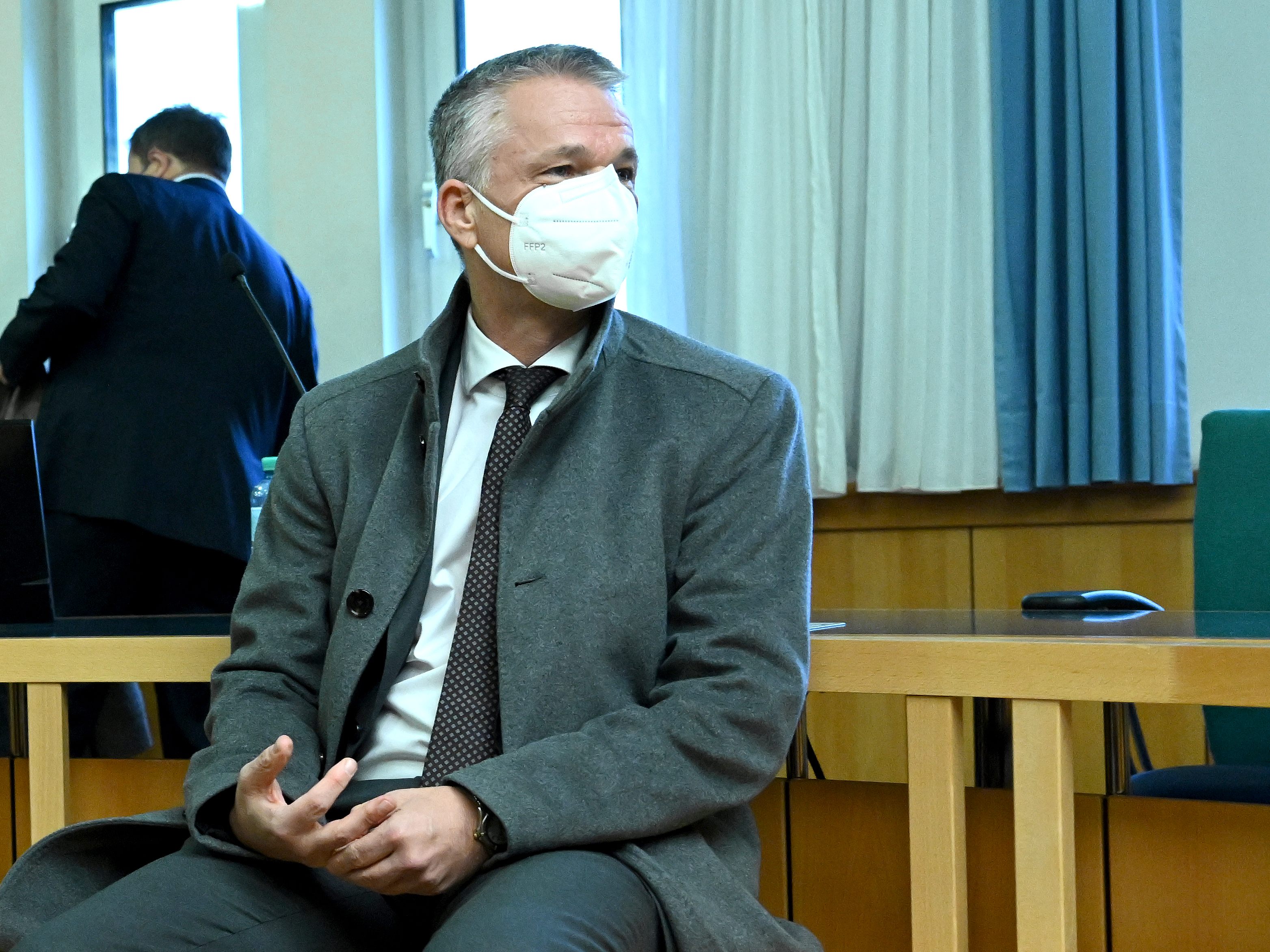 Das Untreue-Verfahren gegen ÖVP-Politiker Harald Himmer endete am Wiener Landesgericht am Montag mit einer Diversion. Diese ist noch nicht rechtskräftig. Das Untreue-Verfahren gegen ÖVP-Politiker Harald Himmer endete am Wiener Landesgericht am Montag mit einer Diversion. Diese ist noch nicht rechtskräftig.