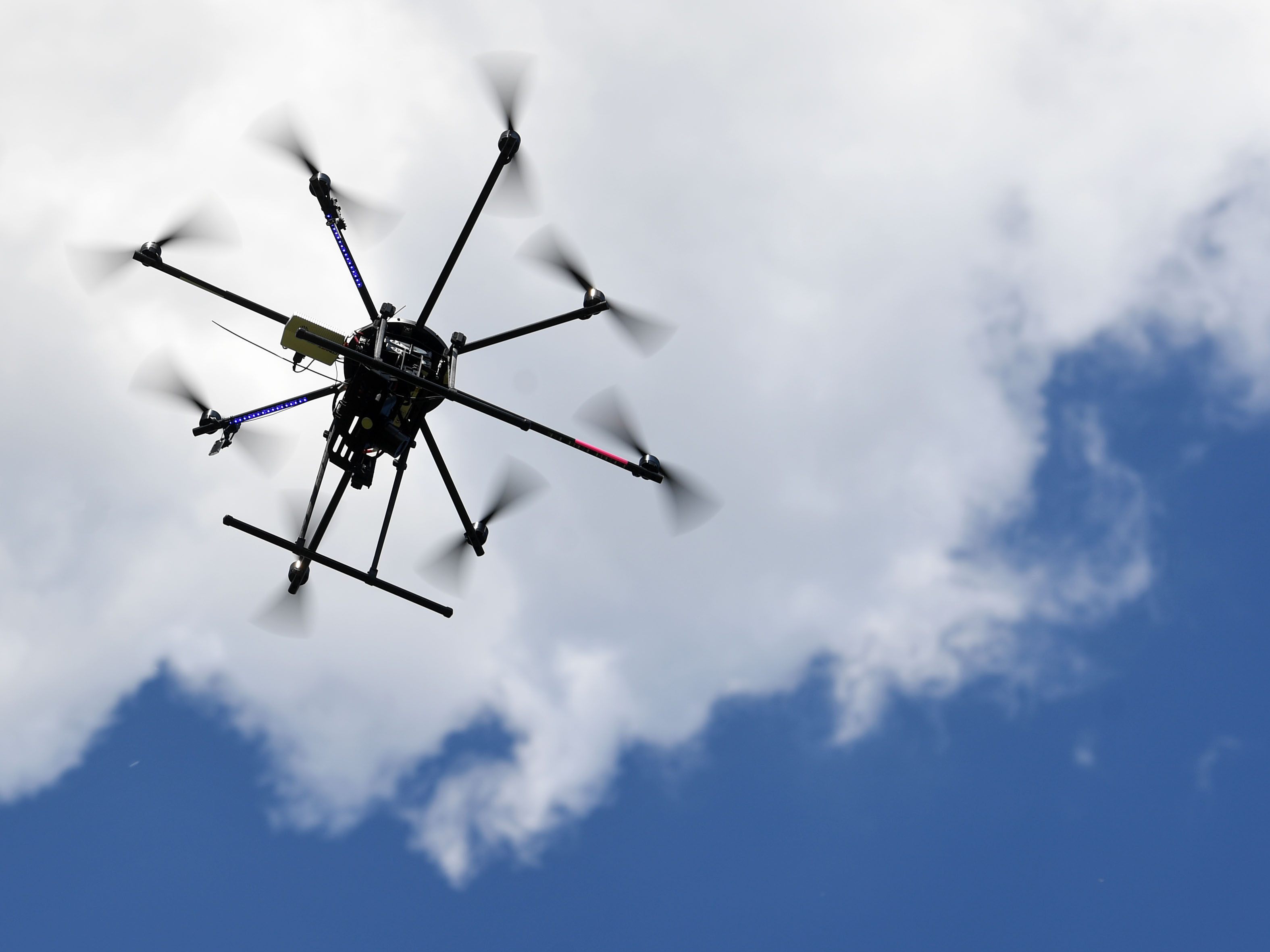 Die ÖBB gehen mit Frequentis in die Luft.