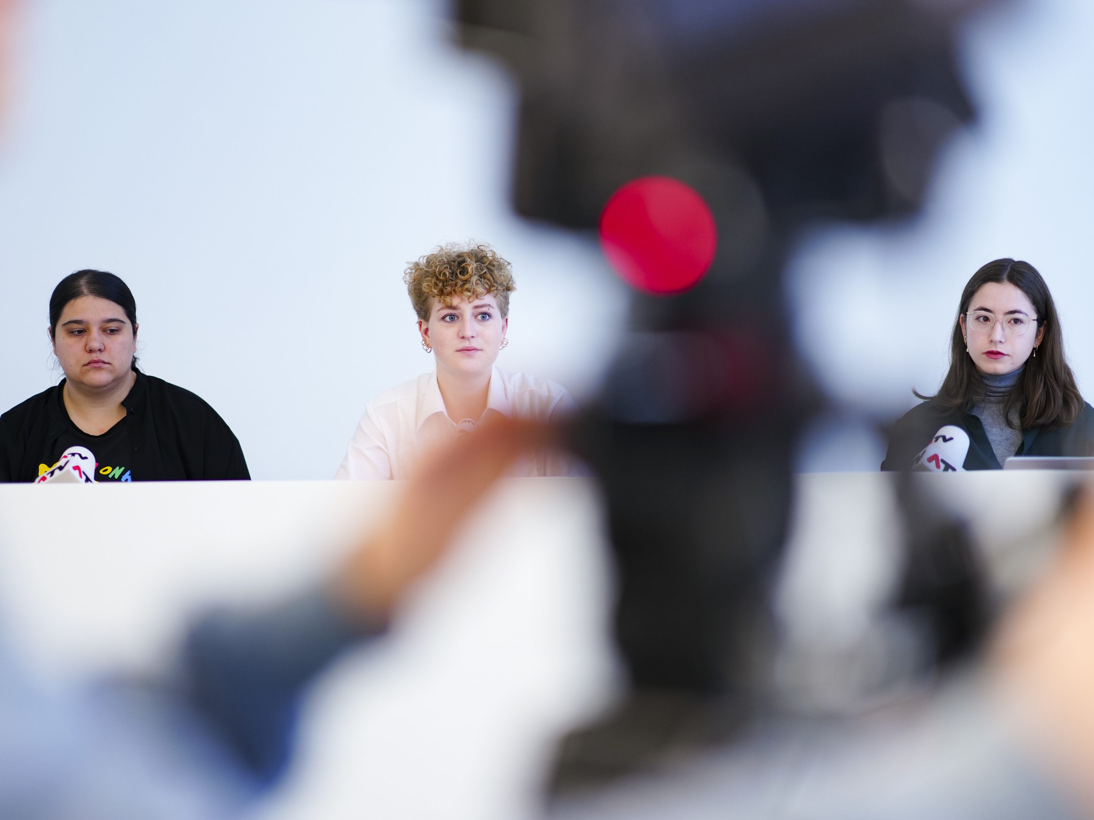 12 Prozent der Studierenden an Österreichs Universitäten hat 2022 sexuelle Gewalt erlebt. Die ÖH fordert Awarness Schulungen. 12 Prozent der Studierenden an Österreichs Universitäten hat 2022 sexuelle Gewalt erlebt. Die ÖH fordert Awarness Schulungen.