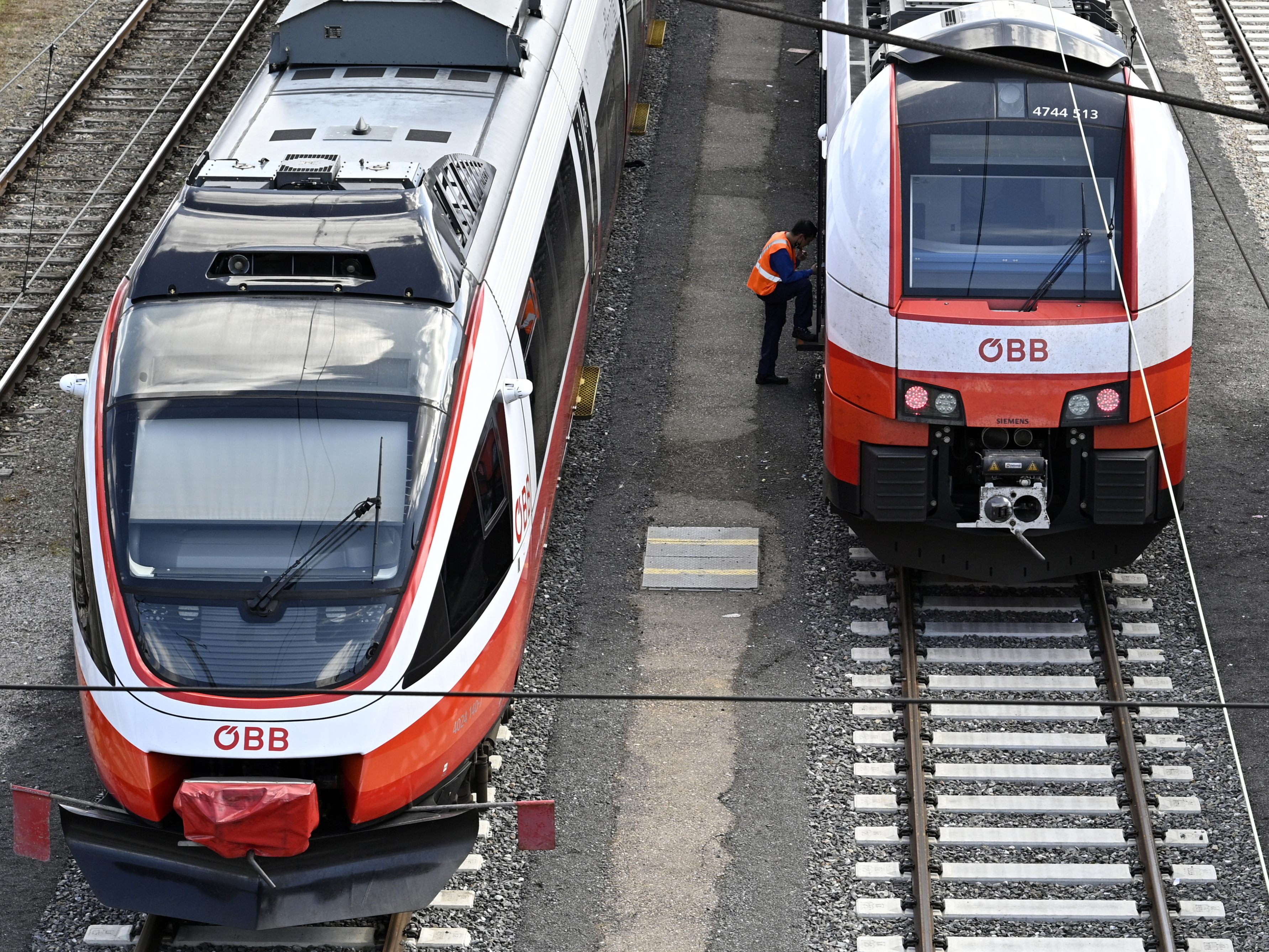Am Donnerstag gehen die Bahn-KV-Verhandlungen weiter. Am Donnerstag gehen die Bahn-KV-Verhandlungen weiter.