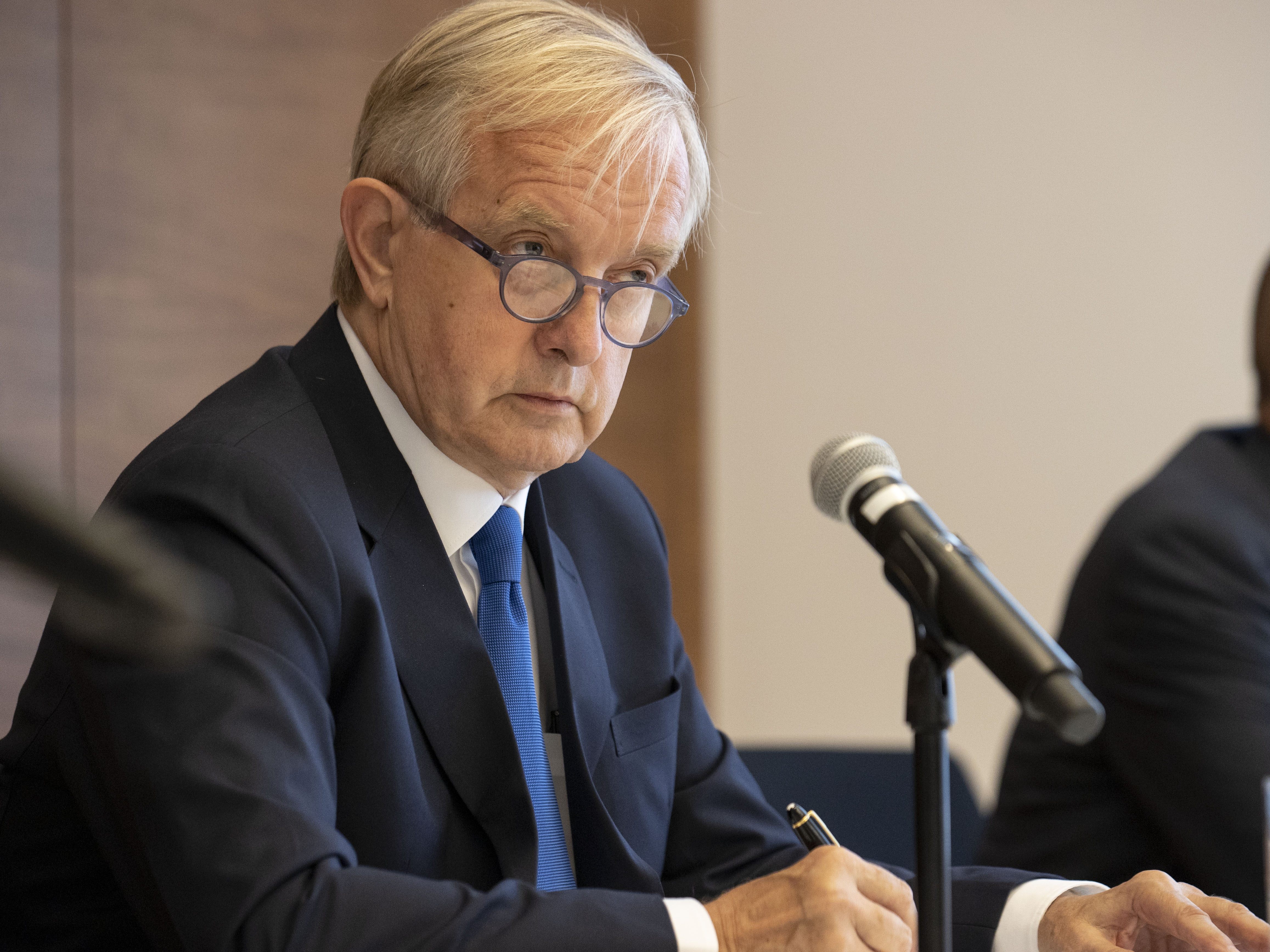 Ärztekammer-Präsident Johannes Steinhart kritisierte die jüngsten Aussagen von ÖGK-Obmann Andreas Huss. Ärztekammer-Präsident Johannes Steinhart kritisierte die jüngsten Aussagen von ÖGK-Obmann Andreas Huss.
