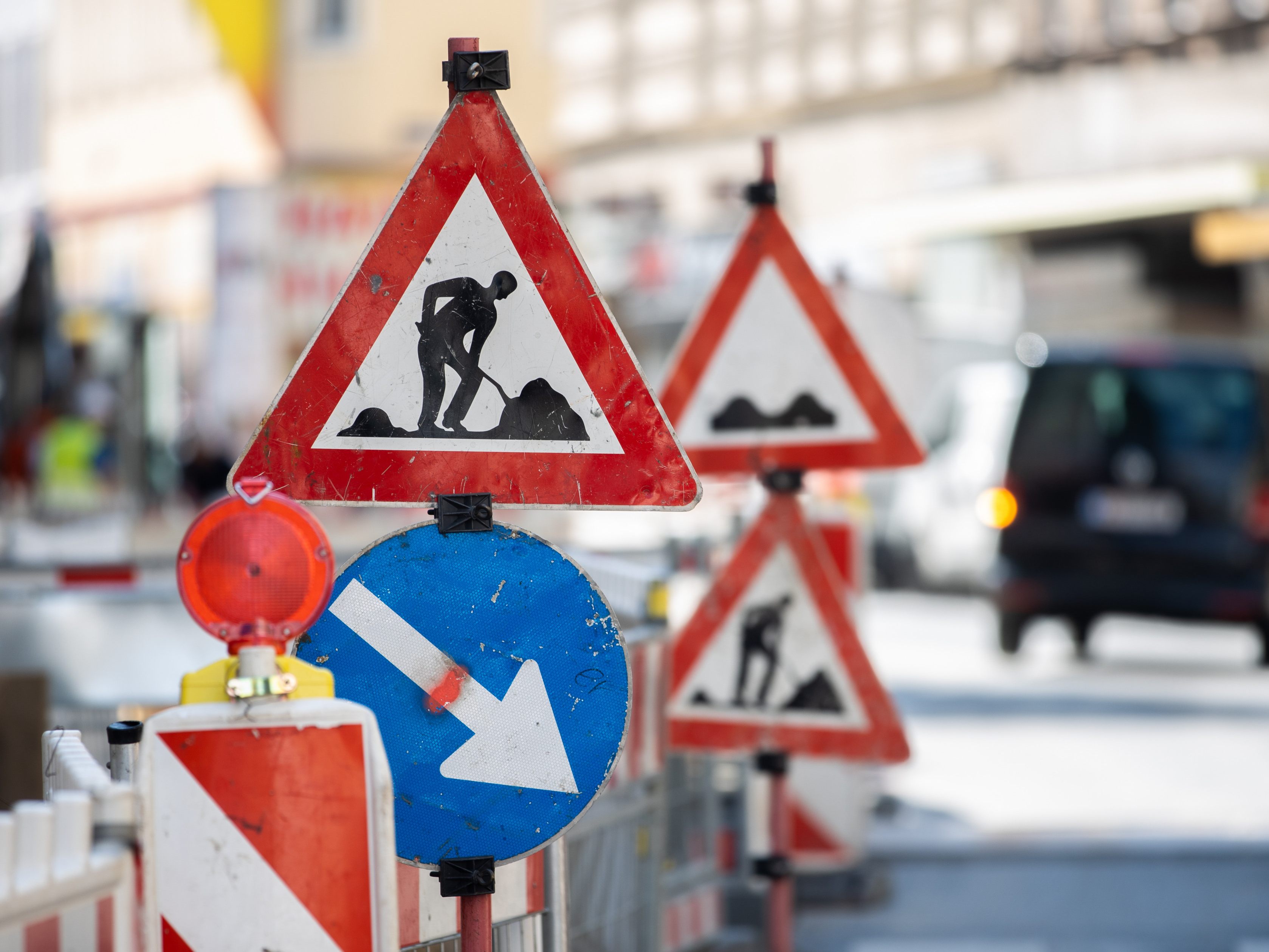 ÖAMTC-Experten rechnen mit Staus vom 22. bis 25. November 2022 in Wien wegen Bauarbeiten an der Roßauer Lände. ÖAMTC-Experten rechnen mit Staus vom 22. bis 25. November 2022 in Wien wegen Bauarbeiten an der Roßauer Lände.