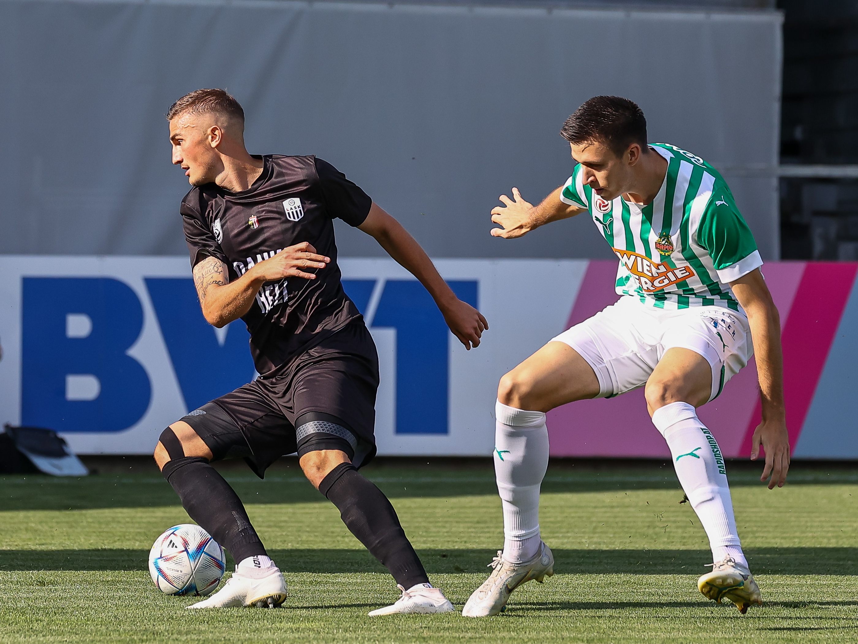 LIVE-Ticker zum Spiel Rapid Wien gegen LASK Linz ab 17 Uhr. LIVE-Ticker zum Spiel Rapid Wien gegen LASK Linz ab 17 Uhr.