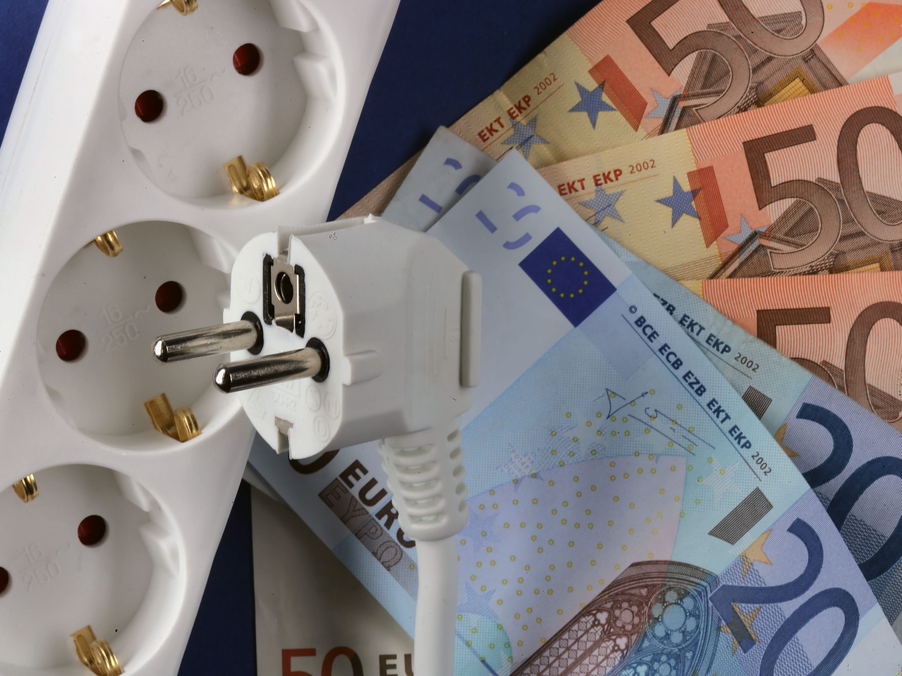 Mit sogenannten Microgrids, dass sind kleine lokale Energienetze, könnten Stromkosten gespart werden. Mit sogenannten Microgrids, dass sind kleine lokale Energienetze, könnten Stromkosten gespart werden.