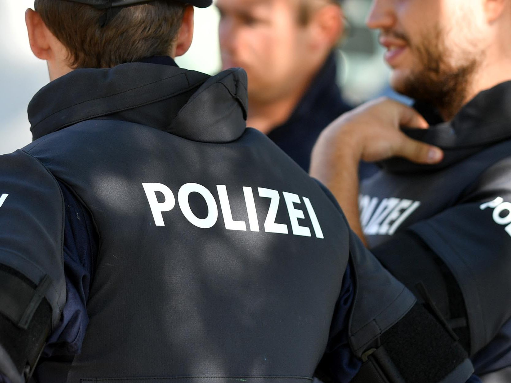 Ein 47-Jähriger soll seine Ehefrau in Wien-Liesing geschlagen und ihr mit dem Umbringen gedroht haben.