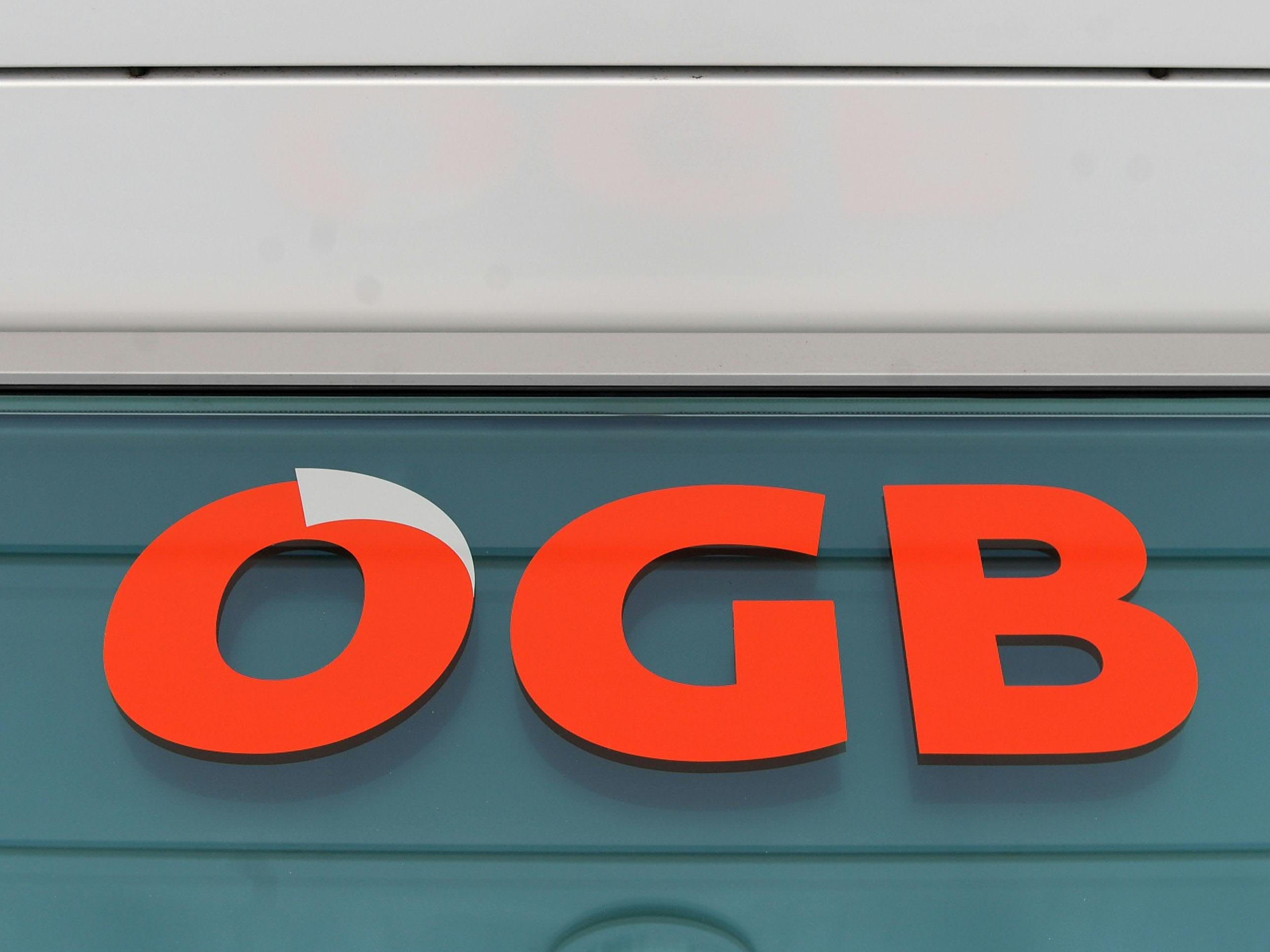 Die Arbeiterkammer und die ÖGB wollen eine Einführung der Übergewinnsteuer im Energiesektor. Die Arbeiterkammer und die ÖGB wollen eine Einführung der Übergewinnsteuer im Energiesektor.
