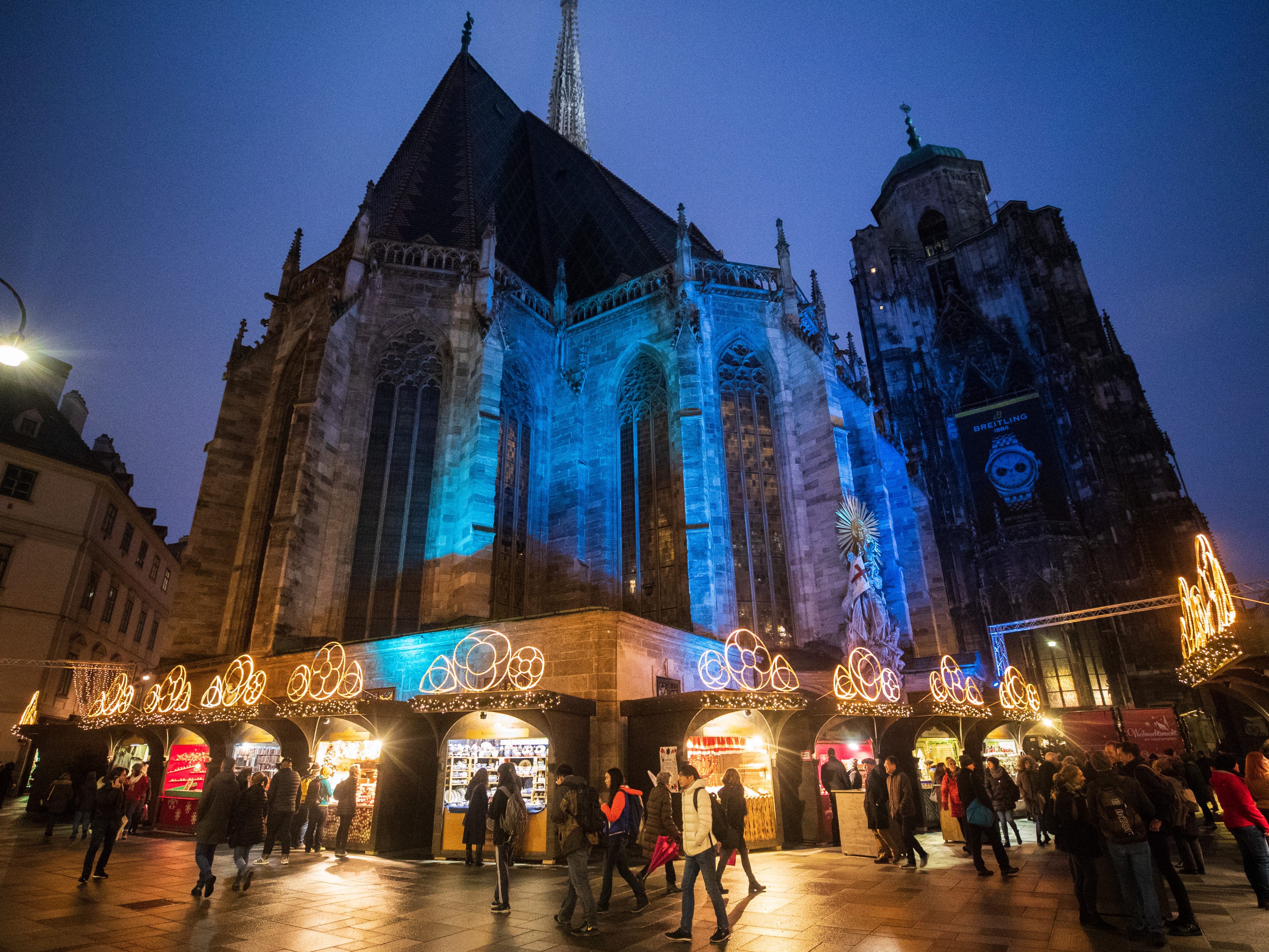 Der Weihnachtsmarkt am Wiener Stephansplatz öffnet auch 2022 wieder seine Pforten.