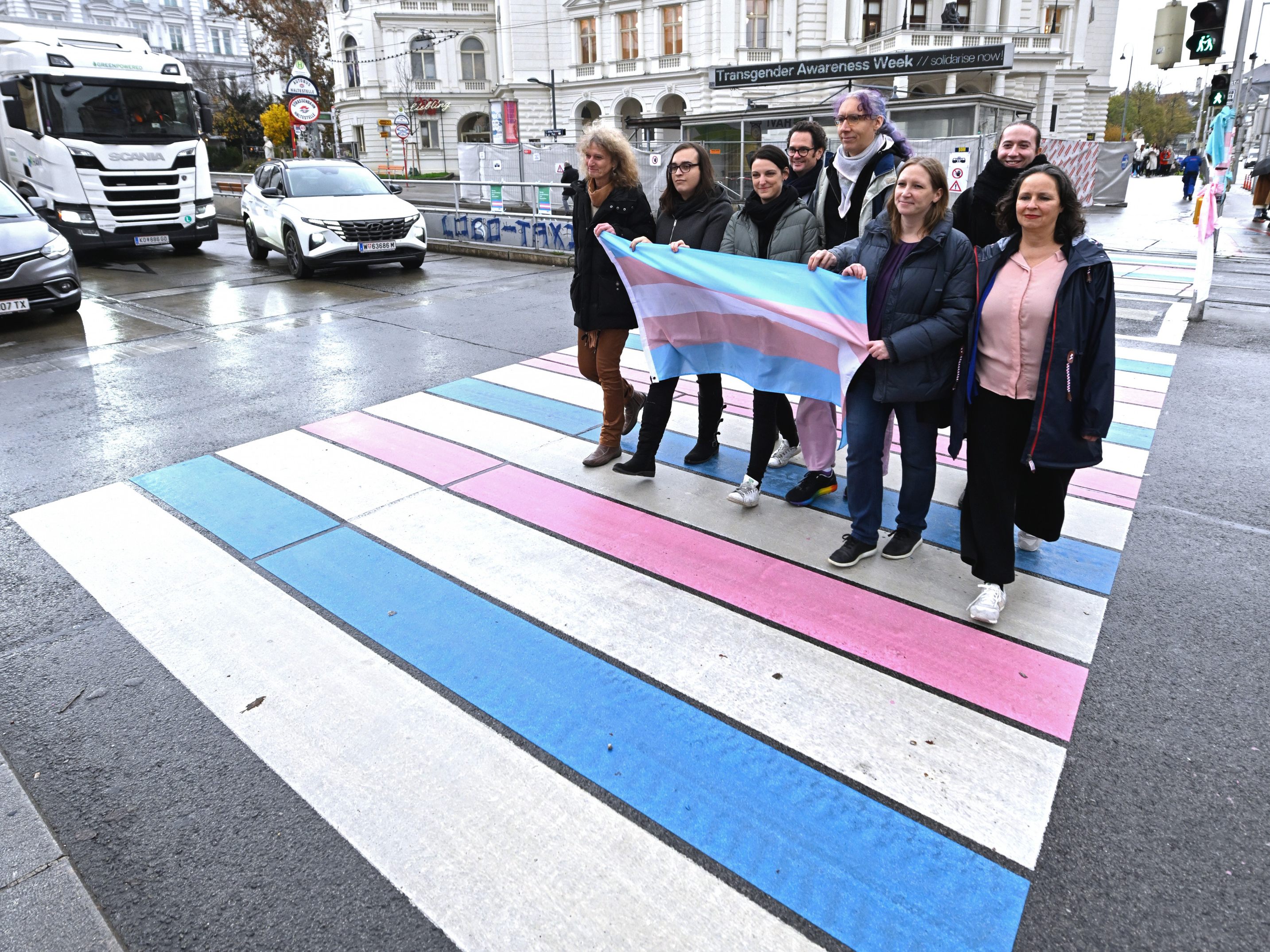 "Trans*Zebrastreifen" in Wien-Neubau eröffnet. "Trans*Zebrastreifen" in Wien-Neubau eröffnet.