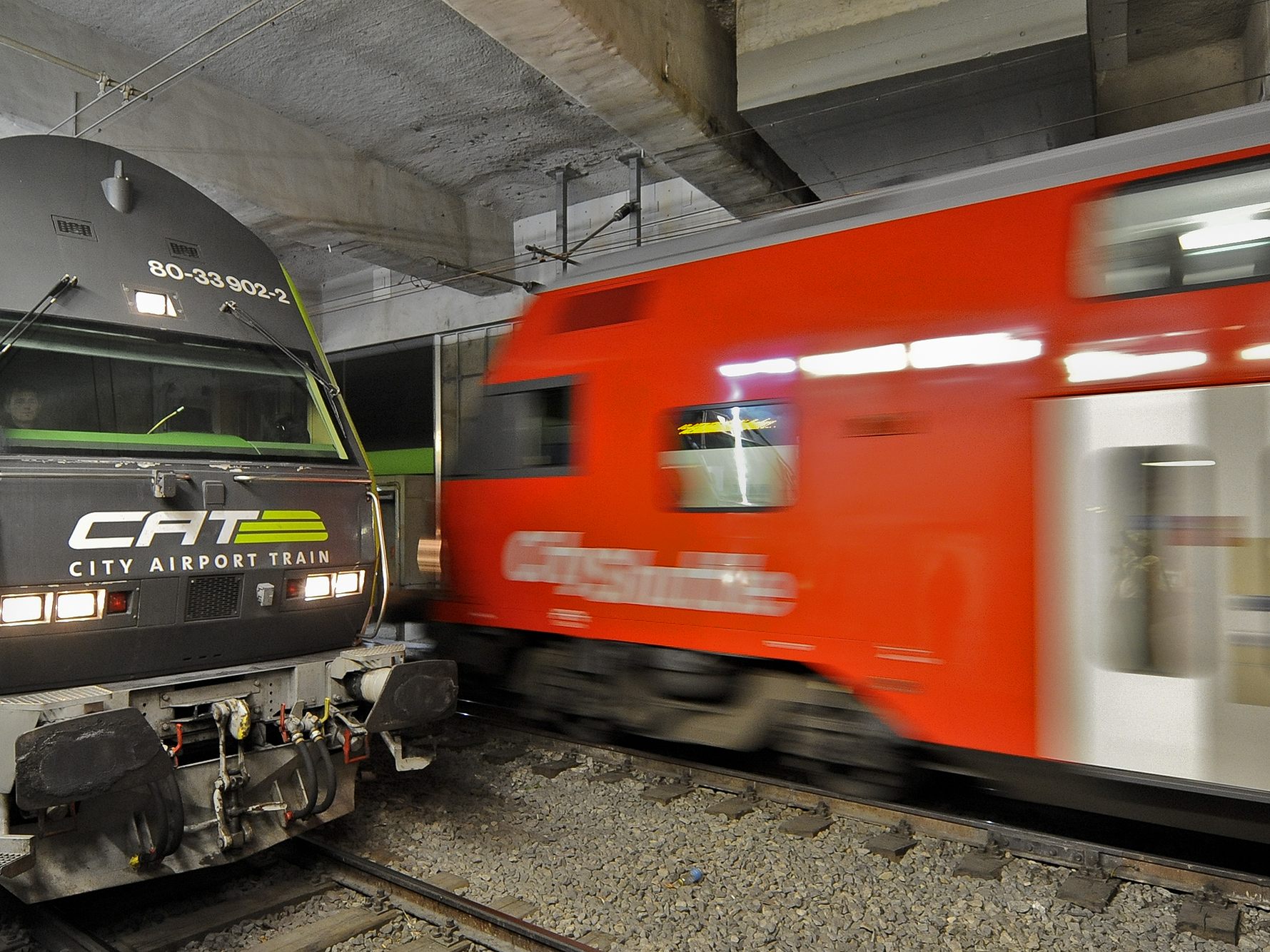 Oberleitungsschaden: Kein zugverkehr zum Flughafen Wien-Schwechat möglich.