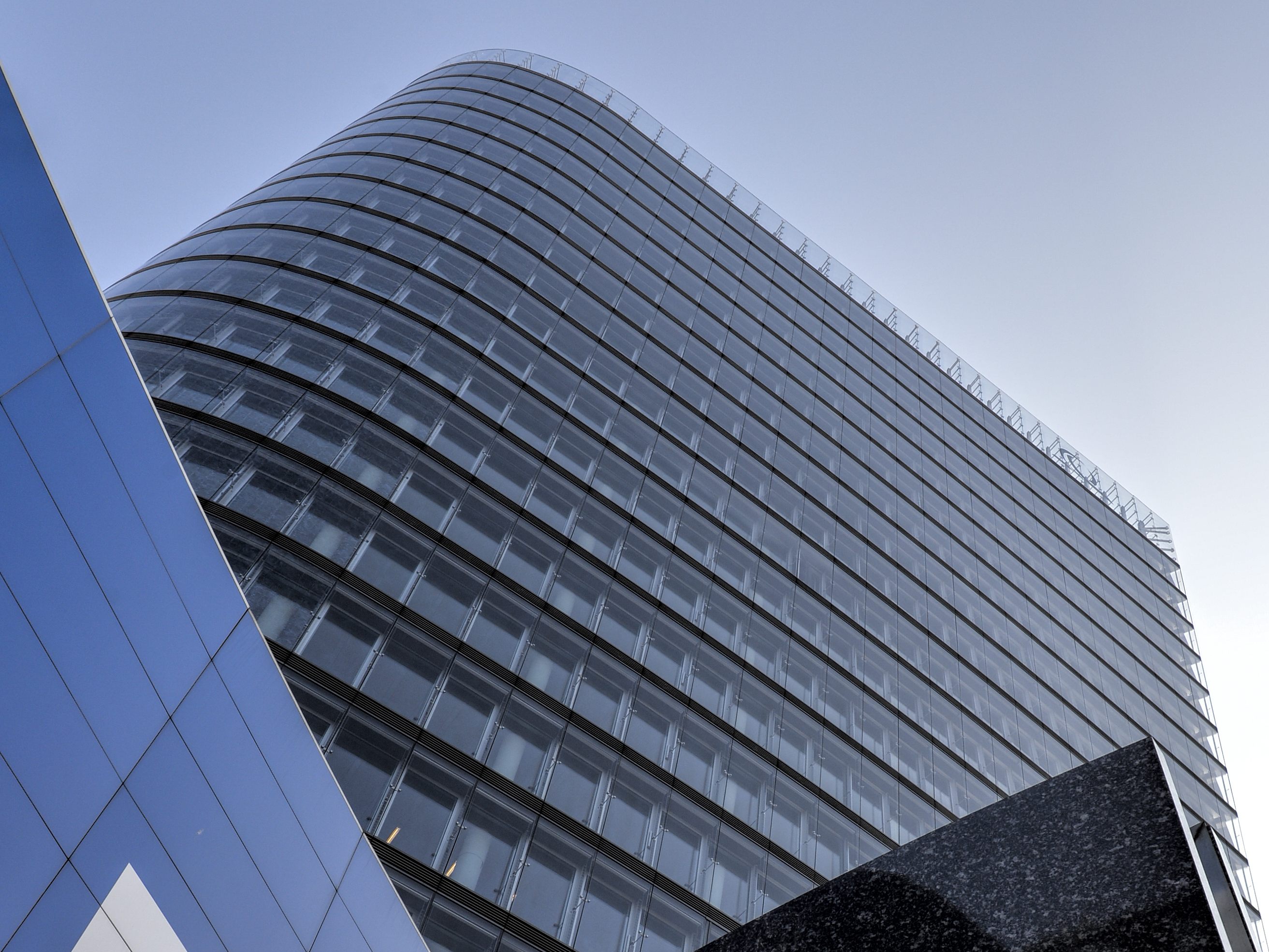 16 Tage gegen Gewalt: Uniqa Tower in Wien-Leopoldstadt wird noch im November orange leuchten.