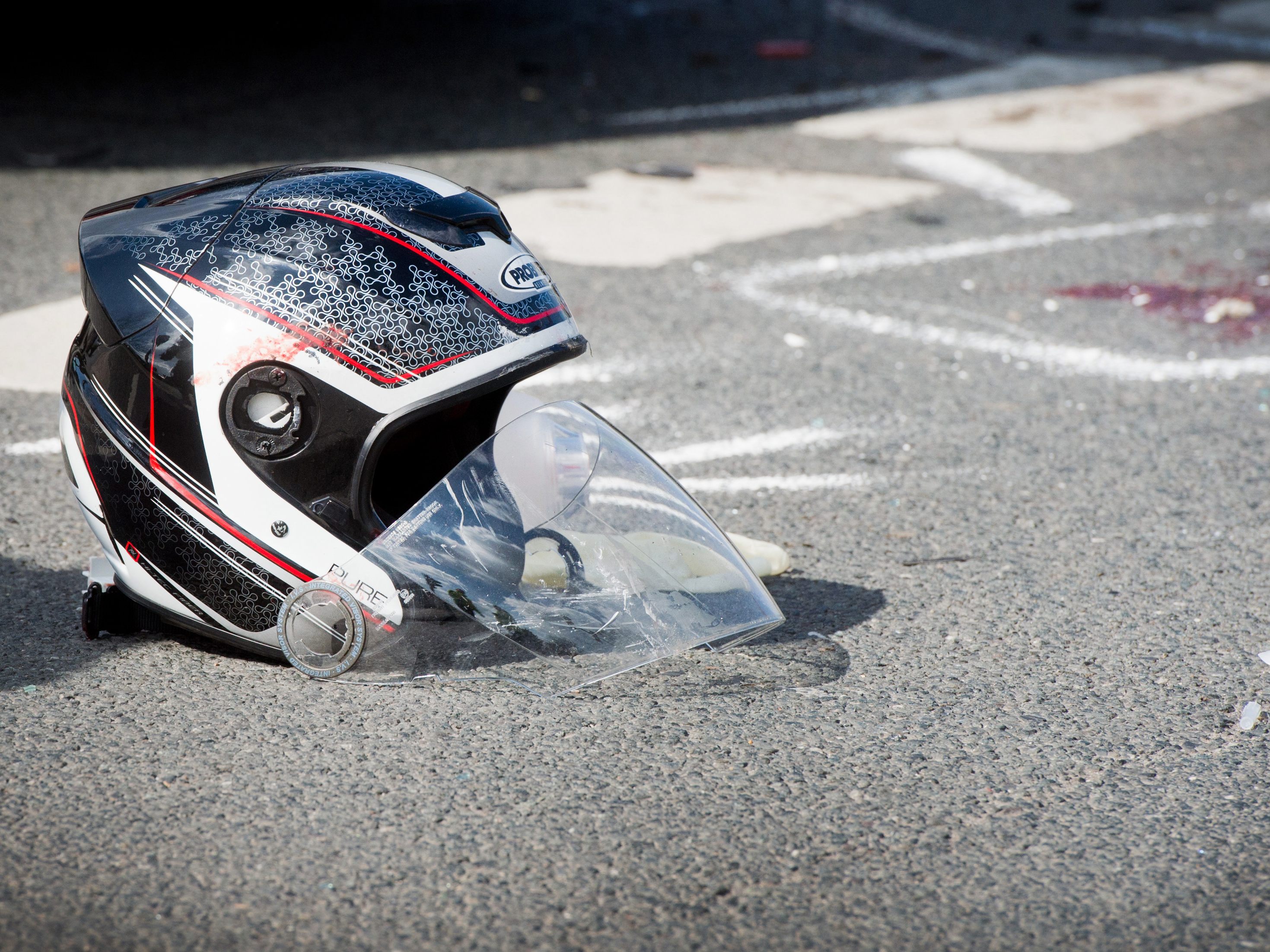 Bei einer Kollision mit einem Auto in Gänserndorf wurde ein Mopedlenker schwer verletzt.