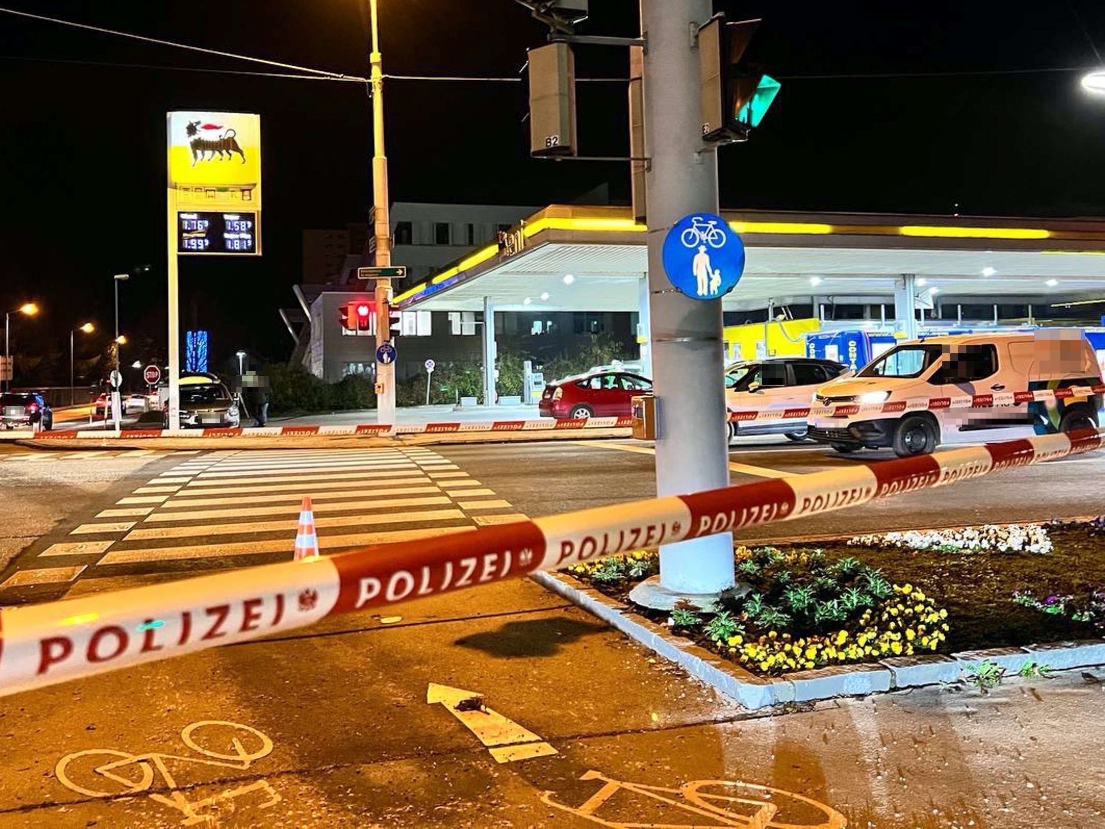 Ein Polizist war bei einem missglückten Anhalteversuch eines Pkw-Lenkers am Freitag durch einen Schuss verletzt worden.
