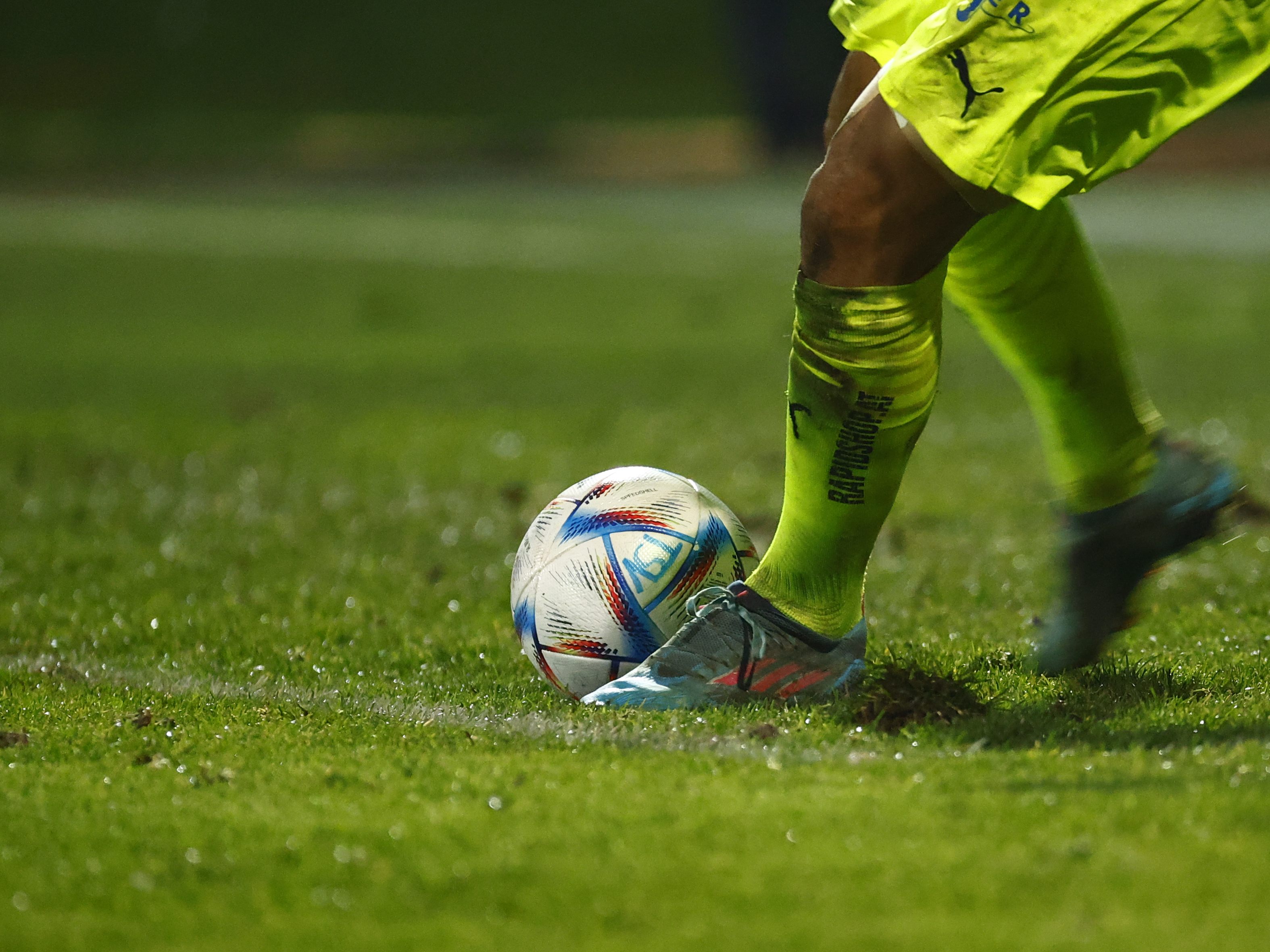 Derzeit laufen wieder Verhandlungen zwischen Fußballer und Gewerkschaft. Derzeit laufen wieder Verhandlungen zwischen Fußballer und Gewerkschaft.