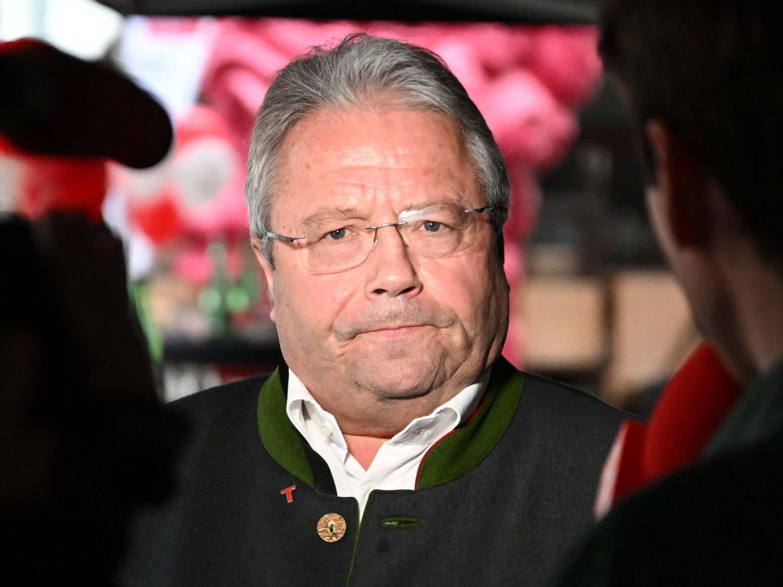 ÖVP-Politiker Franz Hörl wehrt sich nach Berichten über Coronahilfen für sein Hotel. ÖVP-Politiker Franz Hörl wehrt sich nach Berichten über Coronahilfen für sein Hotel.