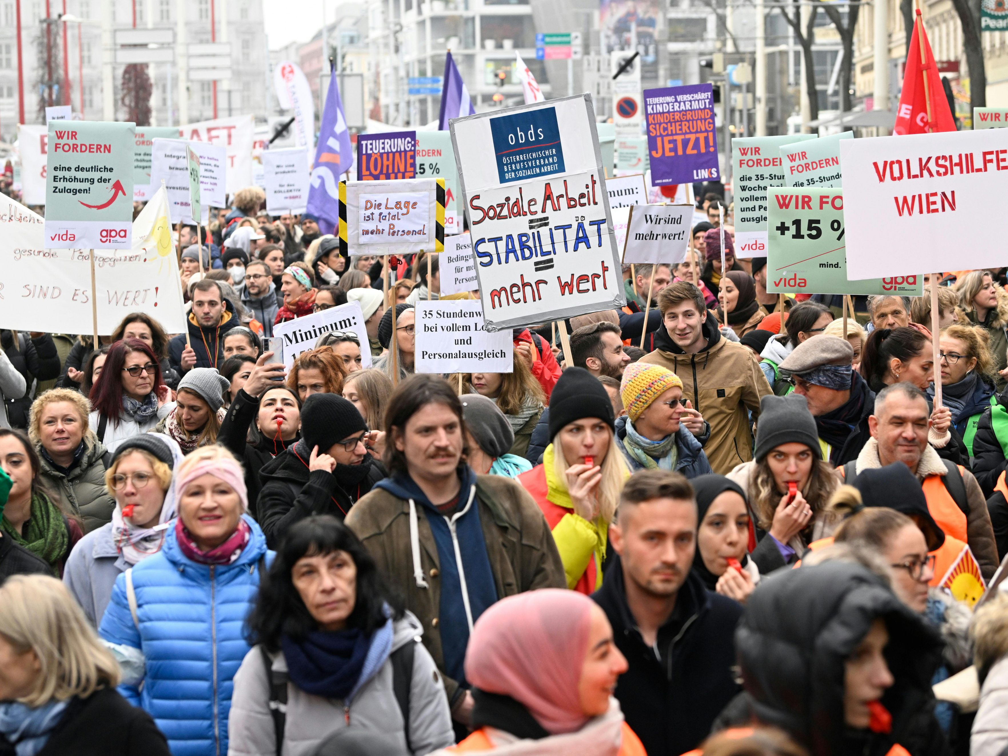 Die Beschäftigten in der Sozialwirtschaft demonstrierten in Wien.