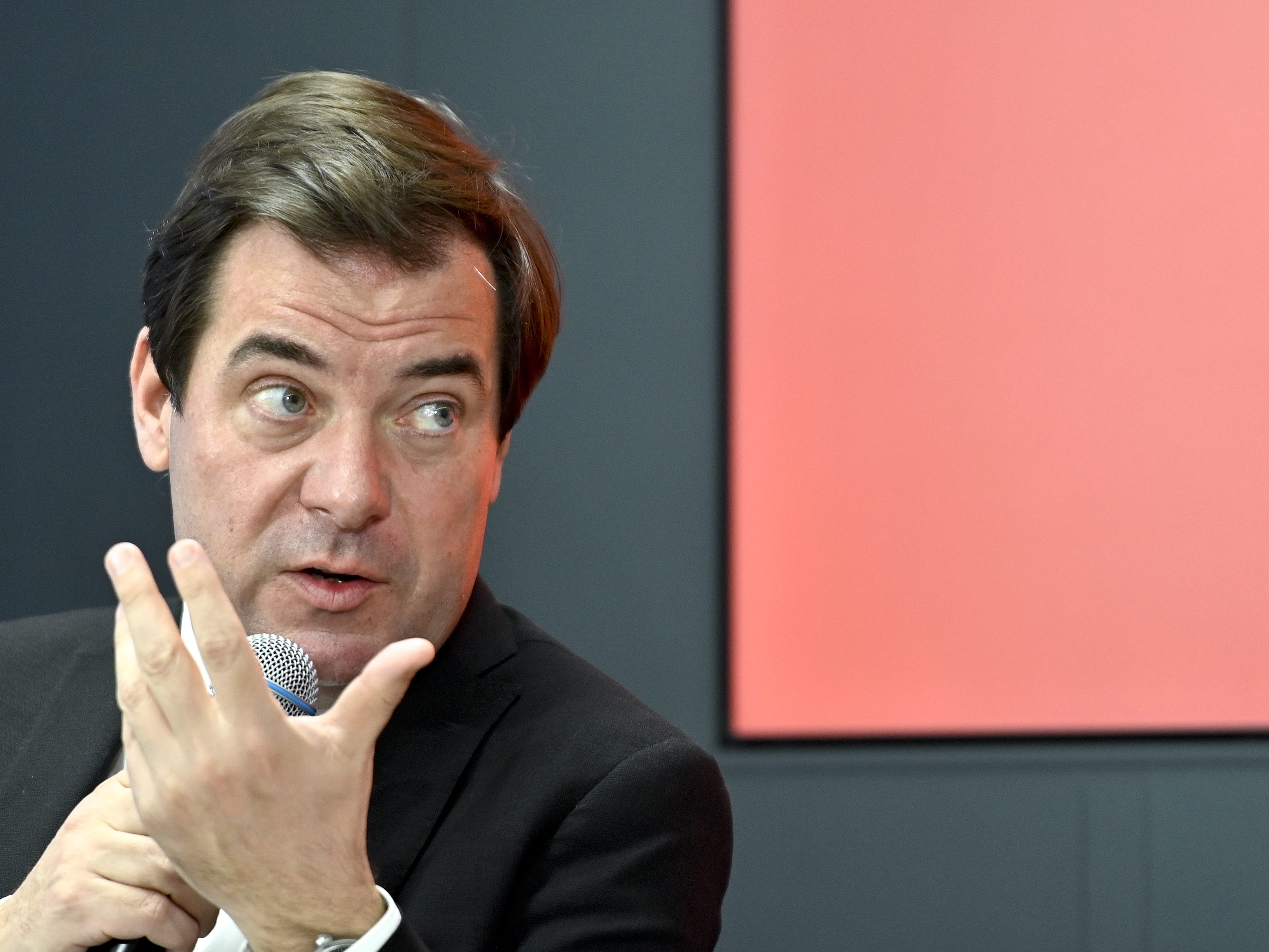"Presse"-Chefredakteur Rainer Nowak tritt nach der Chat-Affäre zurück. "Presse"-Chefredakteur Rainer Nowak tritt nach der Chat-Affäre zurück.