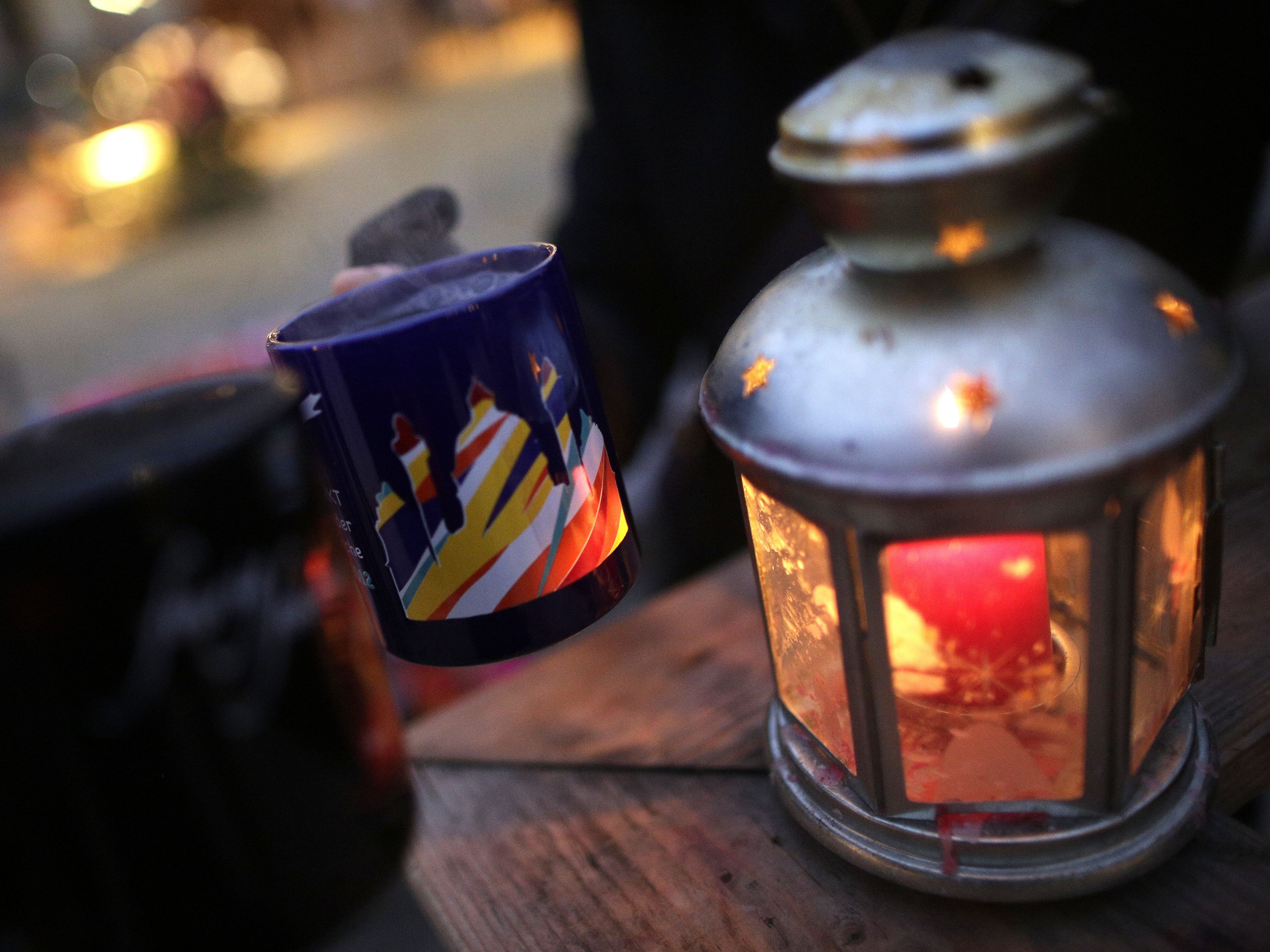 Der Weihnachtsmarkt im Türkenschanzpark in Wien-Döbling findet vom 11. November bis 23. Dezember statt. Der Weihnachtsmarkt im Türkenschanzpark in Wien-Döbling findet vom 11. November bis 23. Dezember statt.