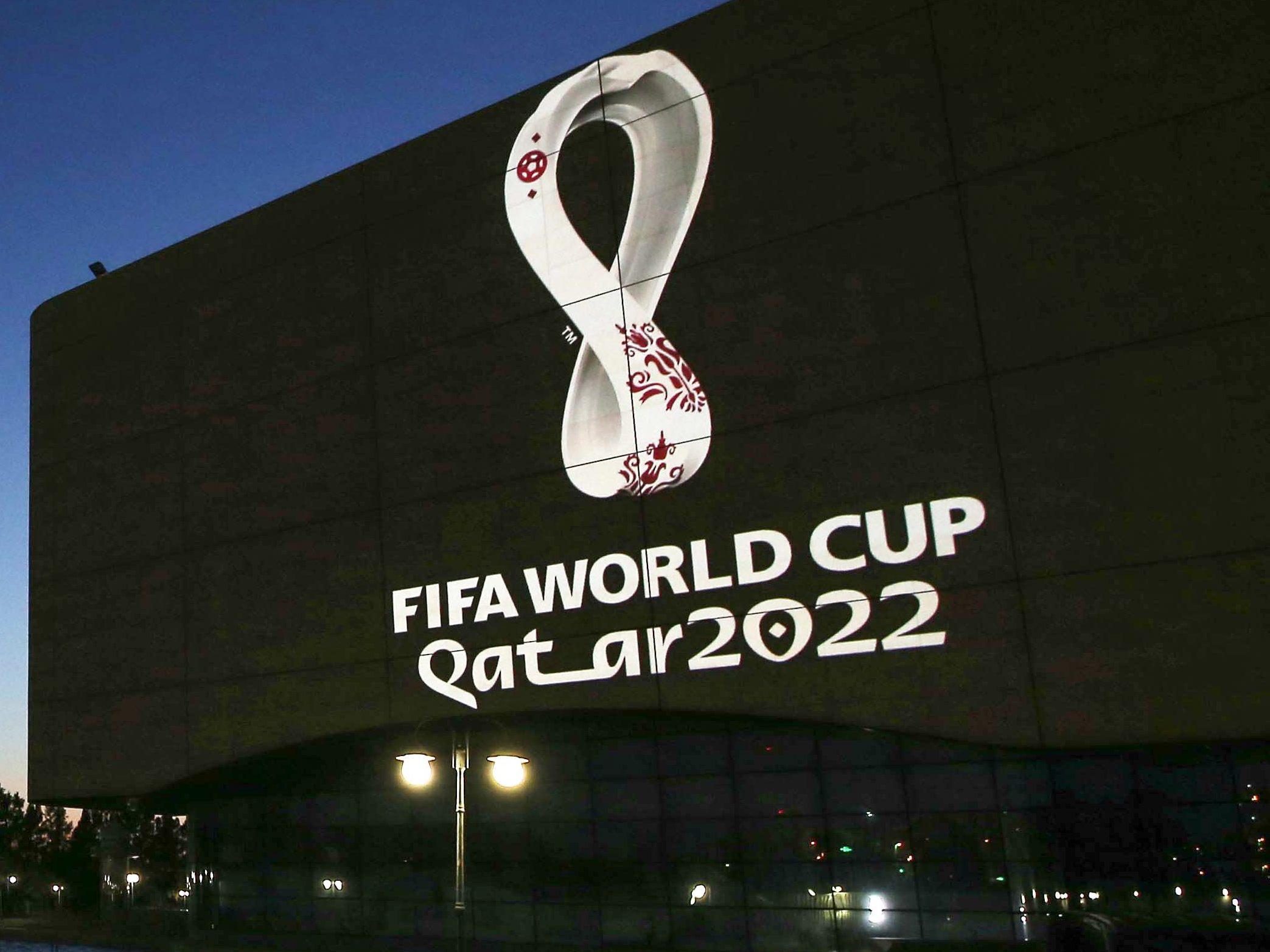 Der Botschafter der Fußball-WM in Katar verteidigt sich nach seinen homophoben Aussagen. Der Botschafter der Fußball-WM in Katar verteidigt sich nach seinen homophoben Aussagen.