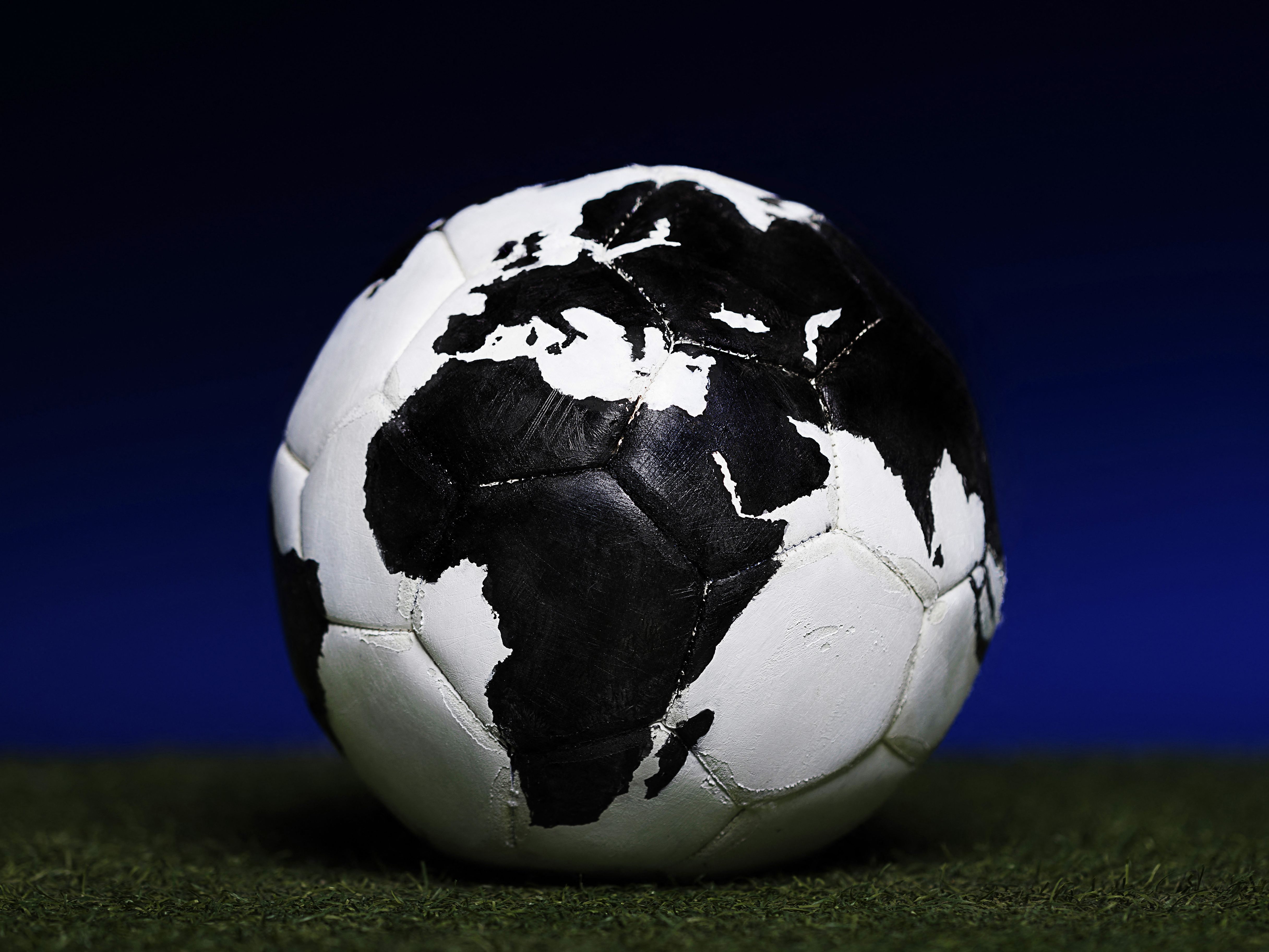 Cubillas (Peru) und Kocsis (Ungarn) in Liste der erfolgreichsten Torschützen bei Fußball-WM-Endrunden. Cubillas (Peru) und Kocsis (Ungarn) in Liste der erfolgreichsten Torschützen bei Fußball-WM-Endrunden.
