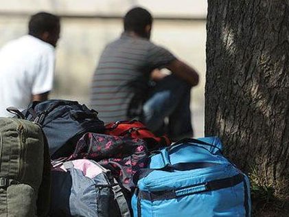 Nach dem gescheiterten Gipfeltreffen mit den Bundesländern wir weiter nach Asyl-Unterkünften gesucht.