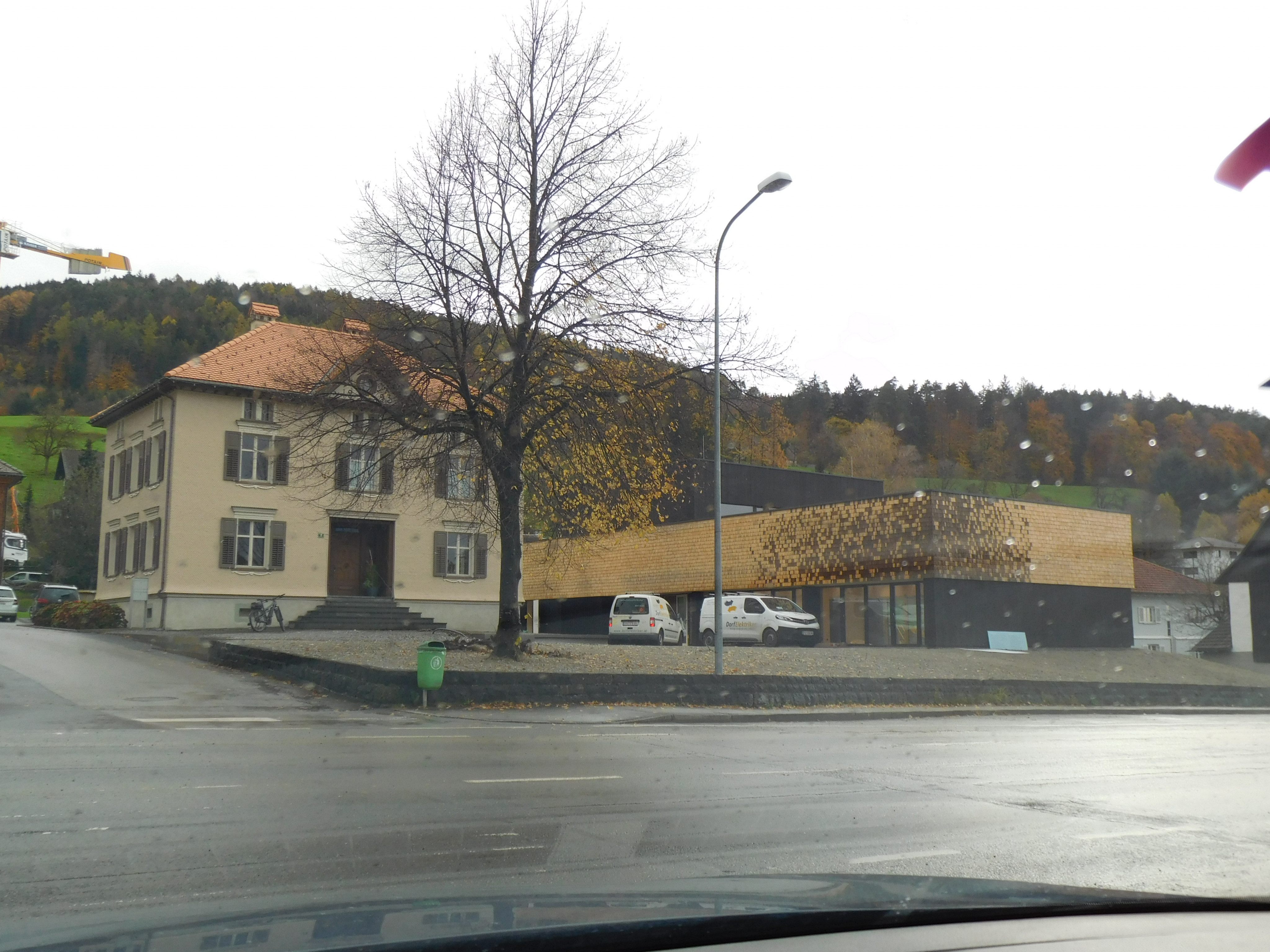 Mit dem neuen Pfarrheim steht das Pfarrzentrum von Weiler vor der Fertigstellung