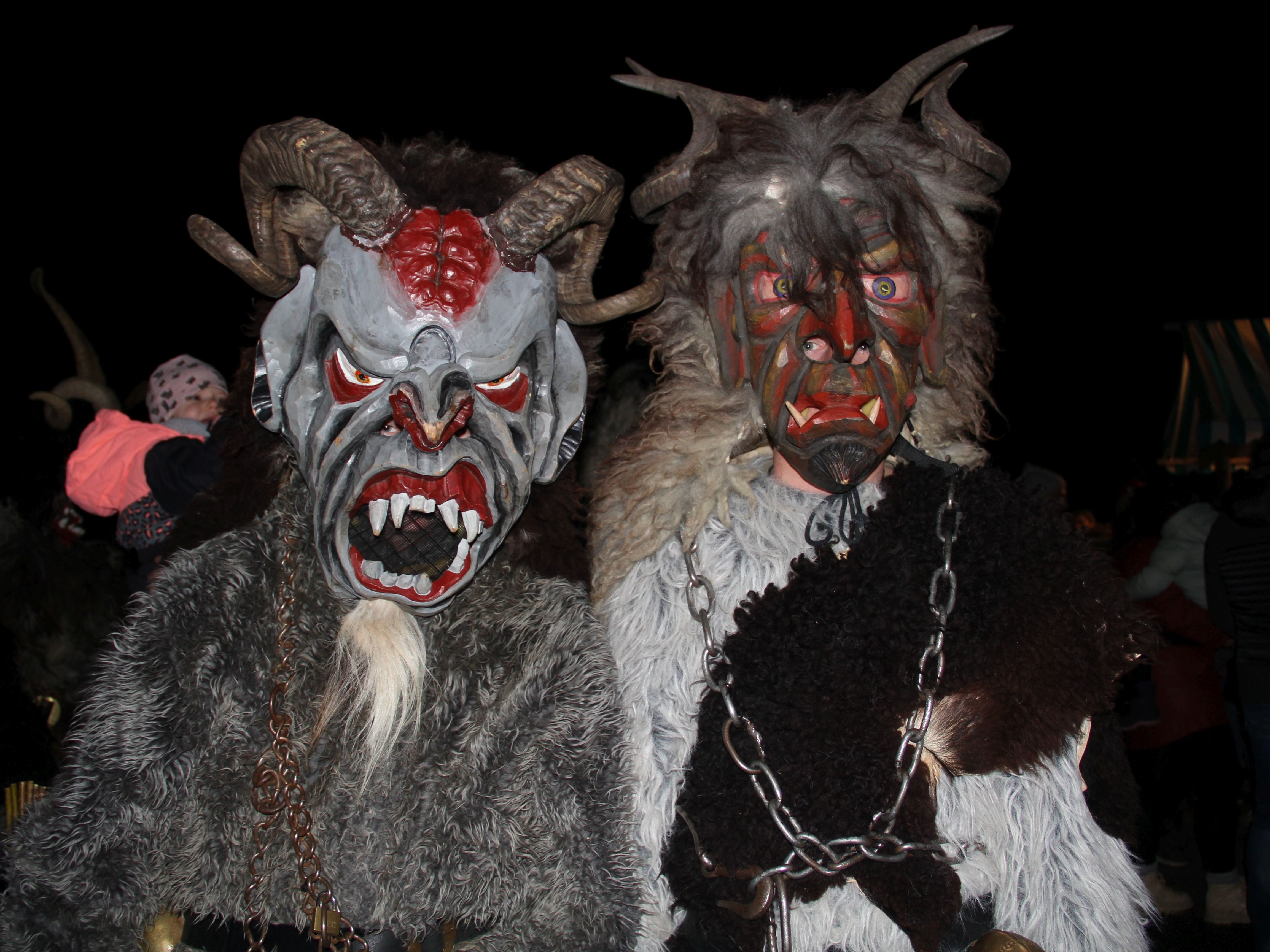 Jede Maske der 15 Krampusse ist ein Unikat.