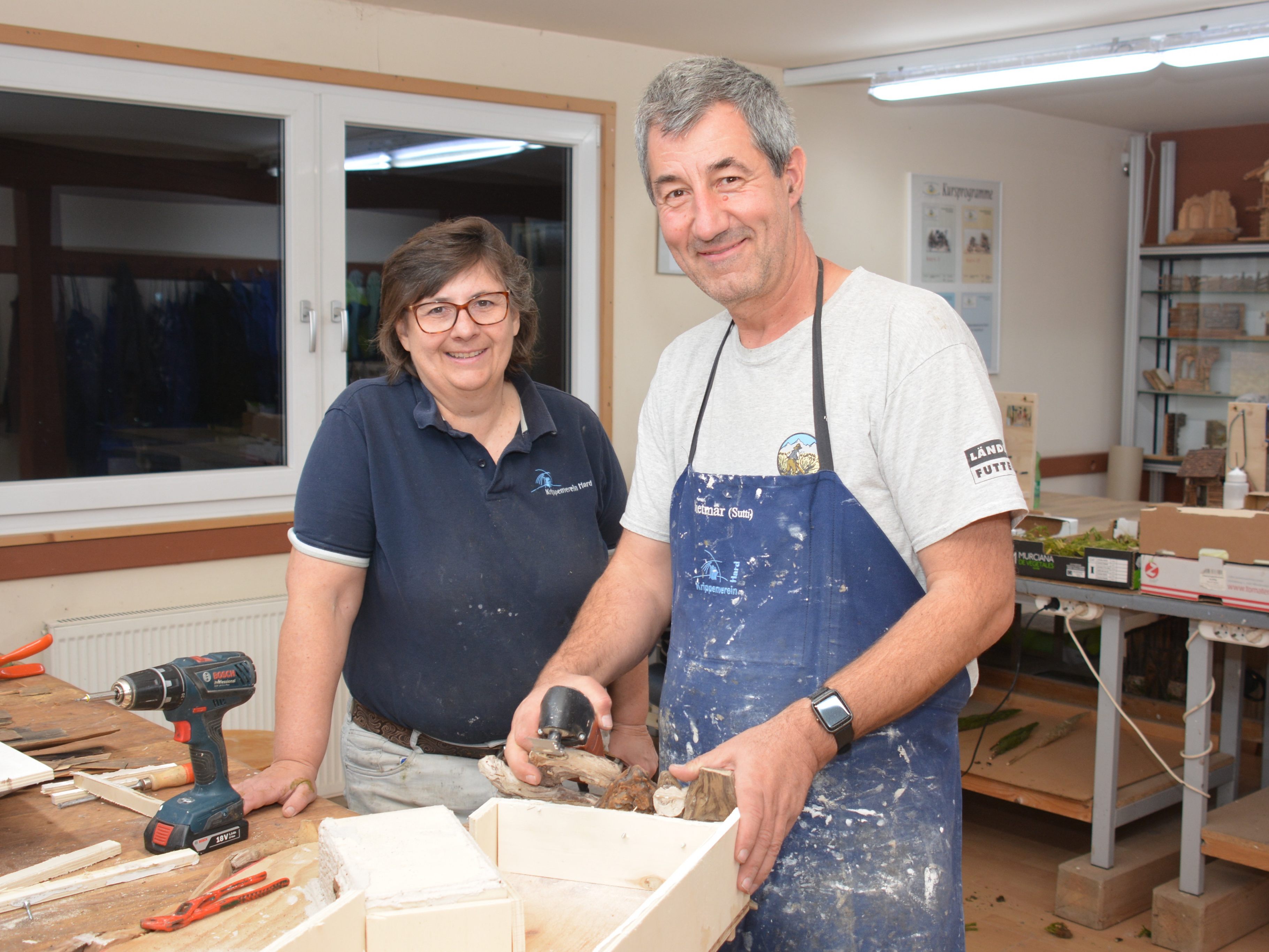 Obfrau Ursula Kohler und Dietmar Schneider im Vereinsheim