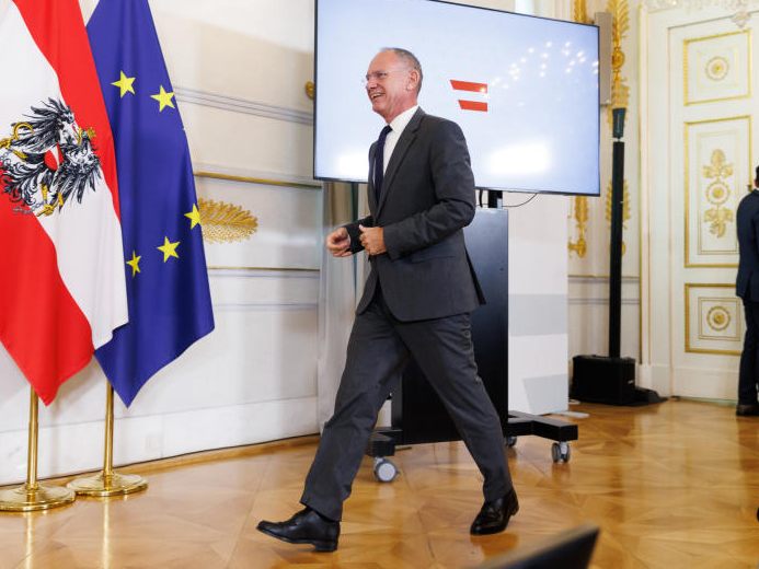 Am Dienstag präsentierte die Regierung das Krisensicherheitsgesetz. Am Dienstag präsentierte die Regierung das Krisensicherheitsgesetz.
