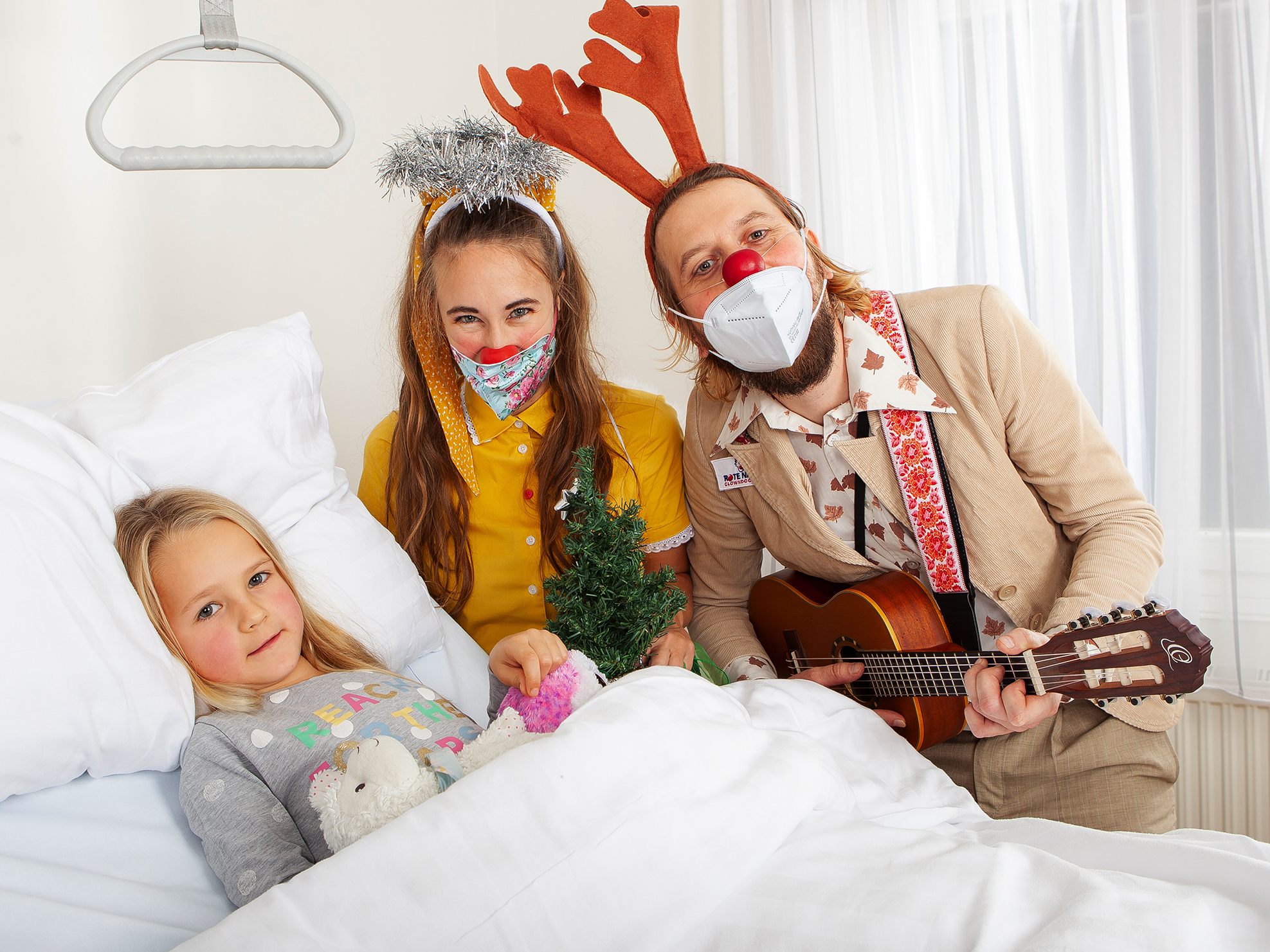 Die Rote Nasen Clowns sorgen in der Weihnachtszeit wieder für gute Stimmung. Die Rote Nasen Clowns sorgen in der Weihnachtszeit wieder für gute Stimmung.
