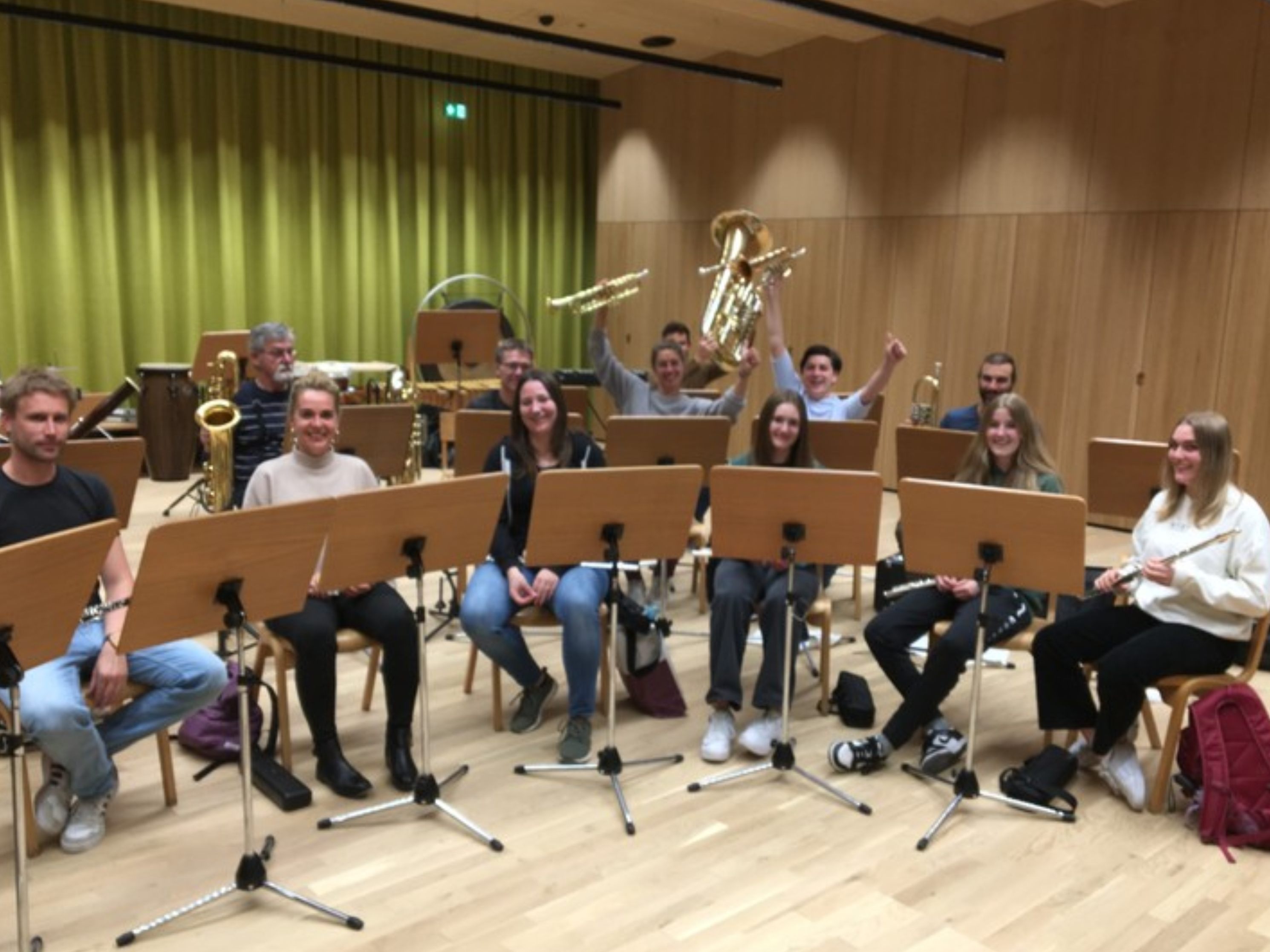 Die Musikanten des Musikverein Harmonie sind erfreut über ihren neuen Proberaum Die Musikanten des Musikverein Harmonie sind erfreut über ihren neuen Proberaum