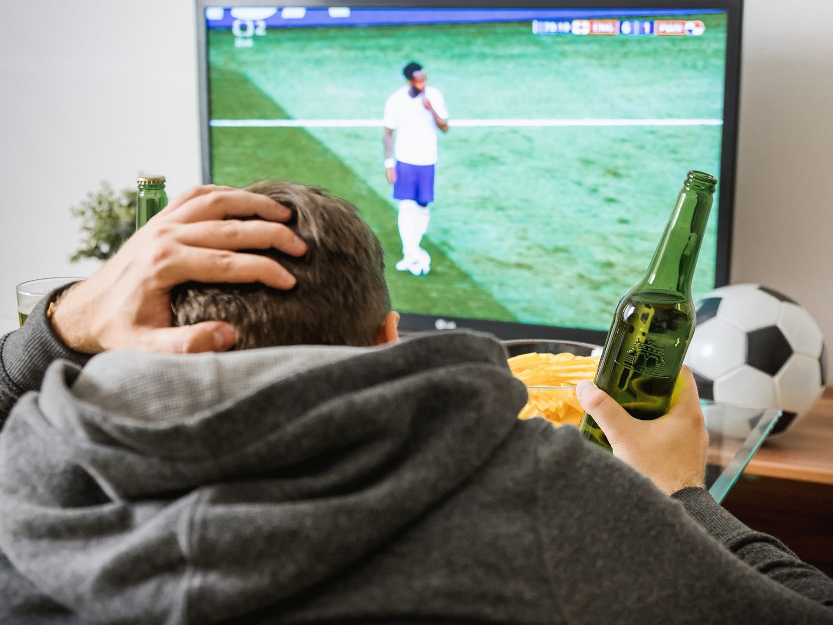 Die Einschaltquoten bei der Fußball-WM in Katar sind niedriger als 2018. Die Einschaltquoten bei der Fußball-WM in Katar sind niedriger als 2018.