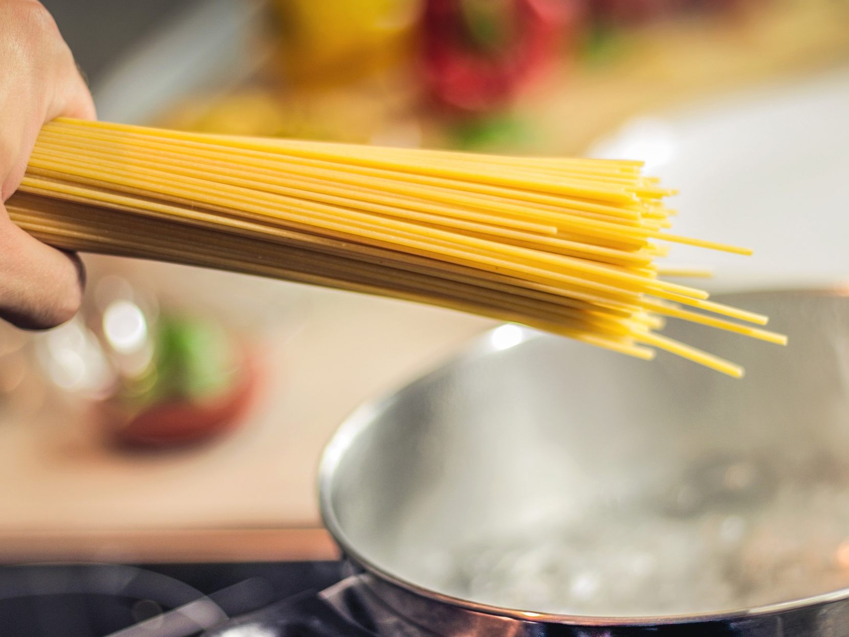 Sollen Nudeln nach dem Kochen mit kaltem Wasser abgeschreckt werden?