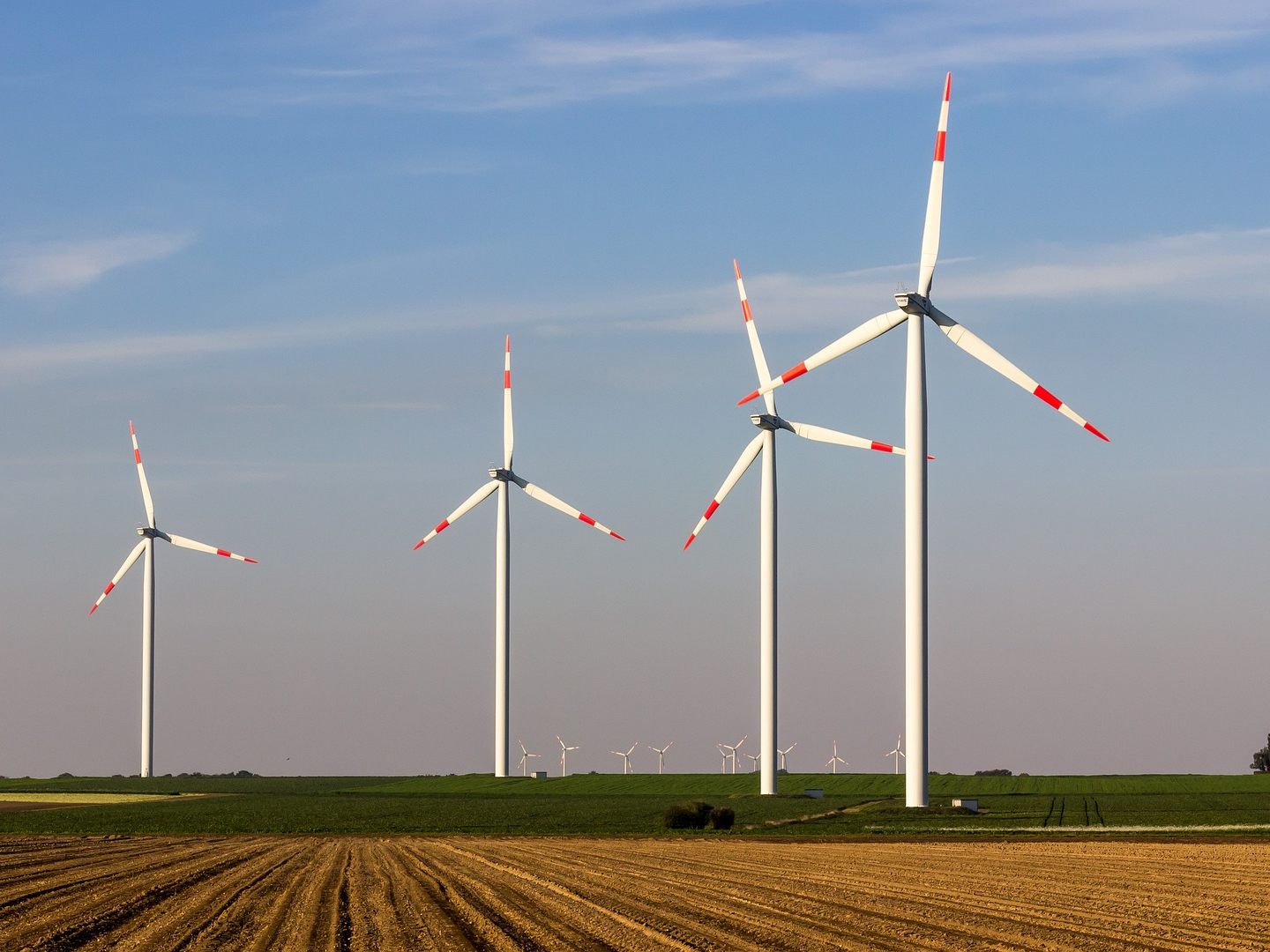 Ein Video mit stillstehenden Windrädern und die damit verbundene Stromknappheit macht derzeit im Netz die Runde. Ein Video mit stillstehenden Windrädern und die damit verbundene Stromknappheit macht derzeit im Netz die Runde.